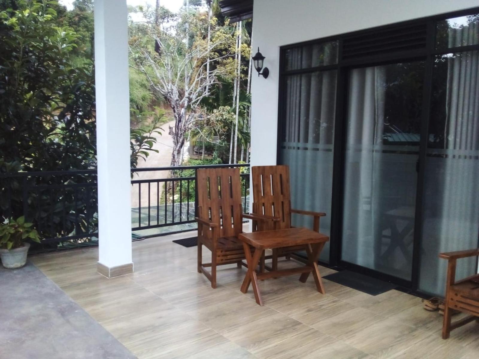 Family Room with Balcony photo 3