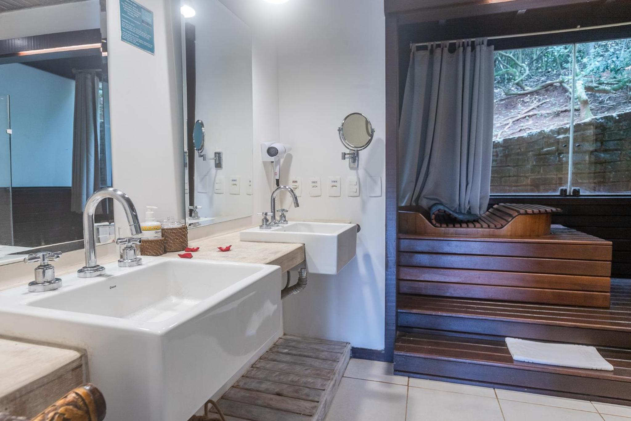 Premium Room with Sea View - Photo 2