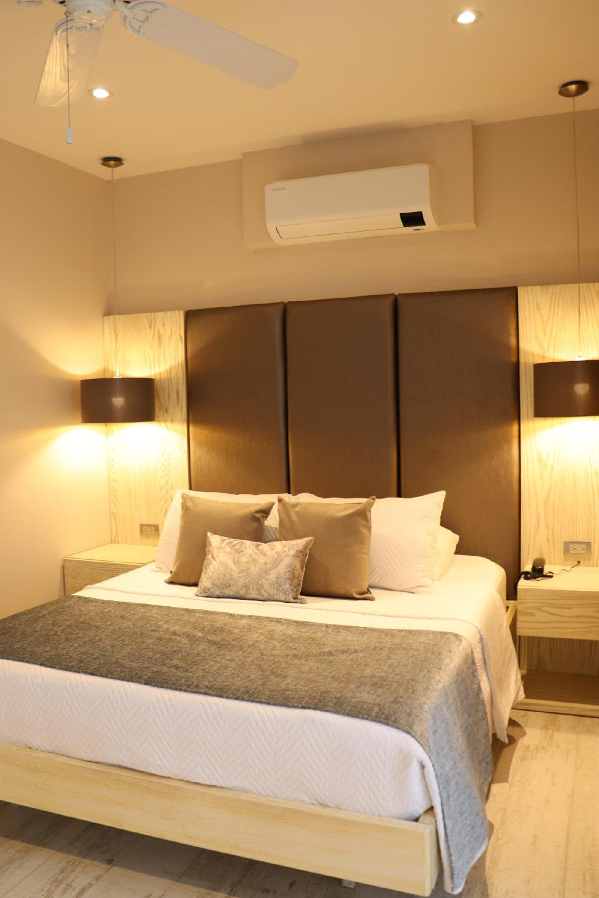 Deluxe Double Room photo 2