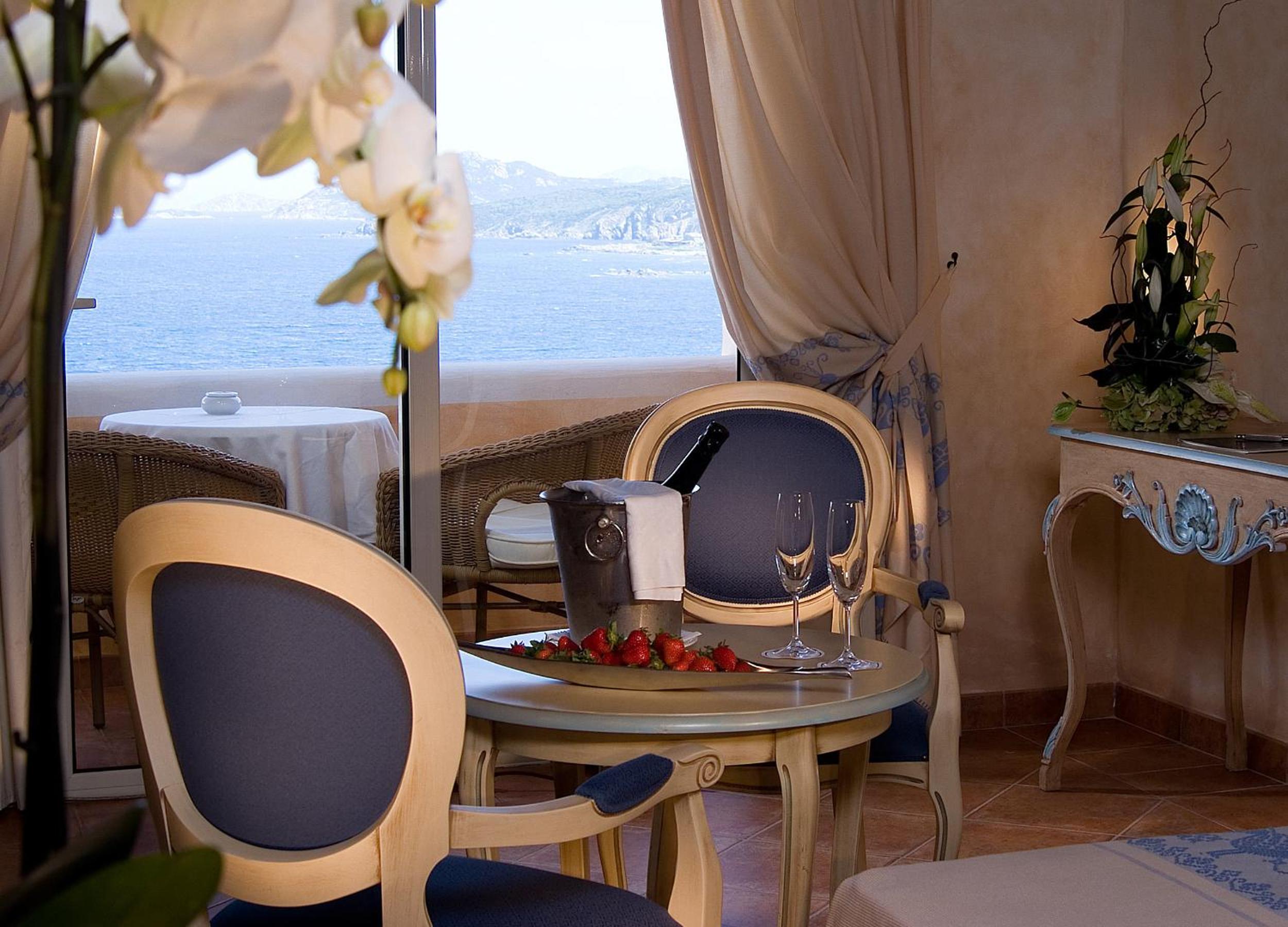 Double Room with Sea View - Photo 3