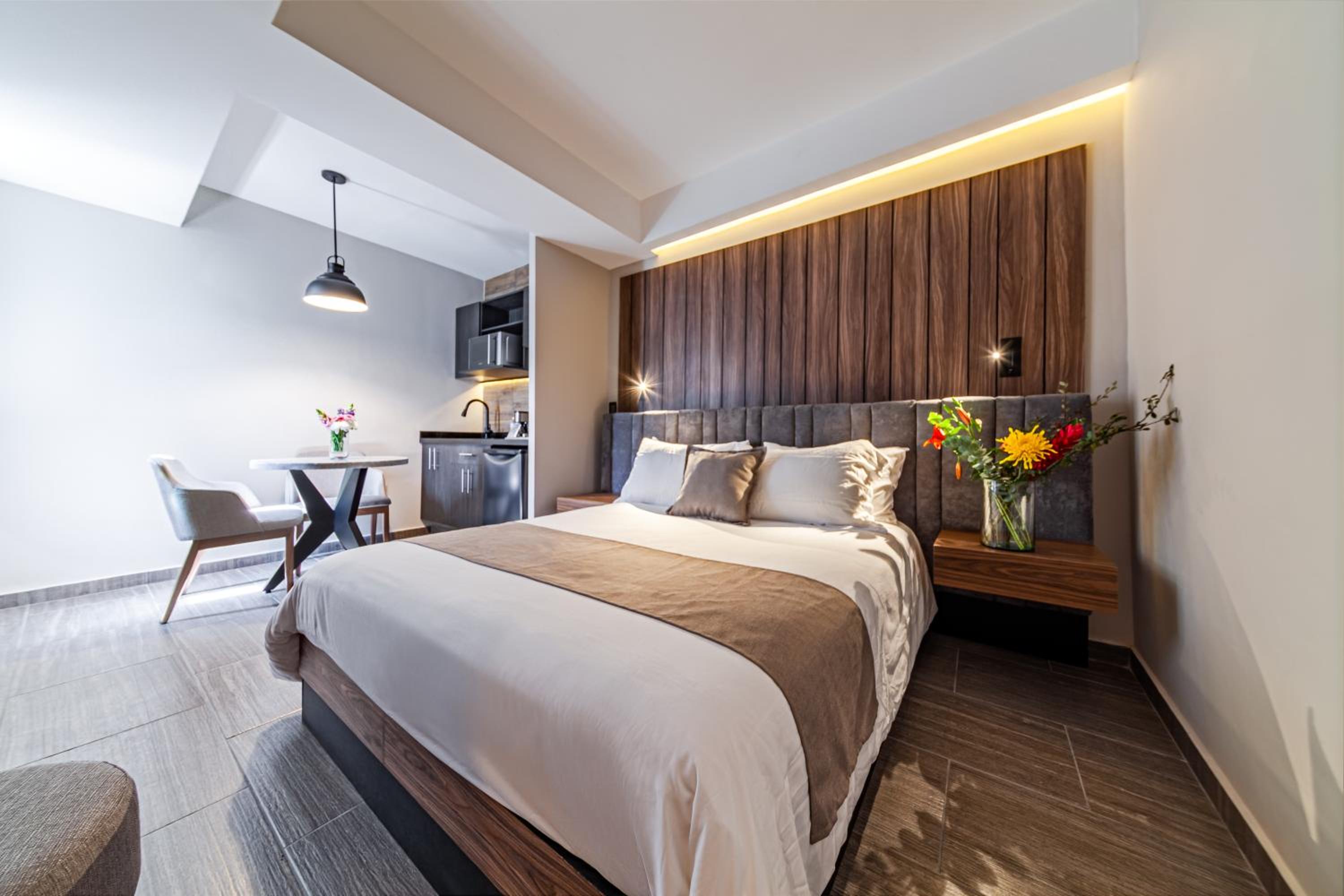 Standard Suite