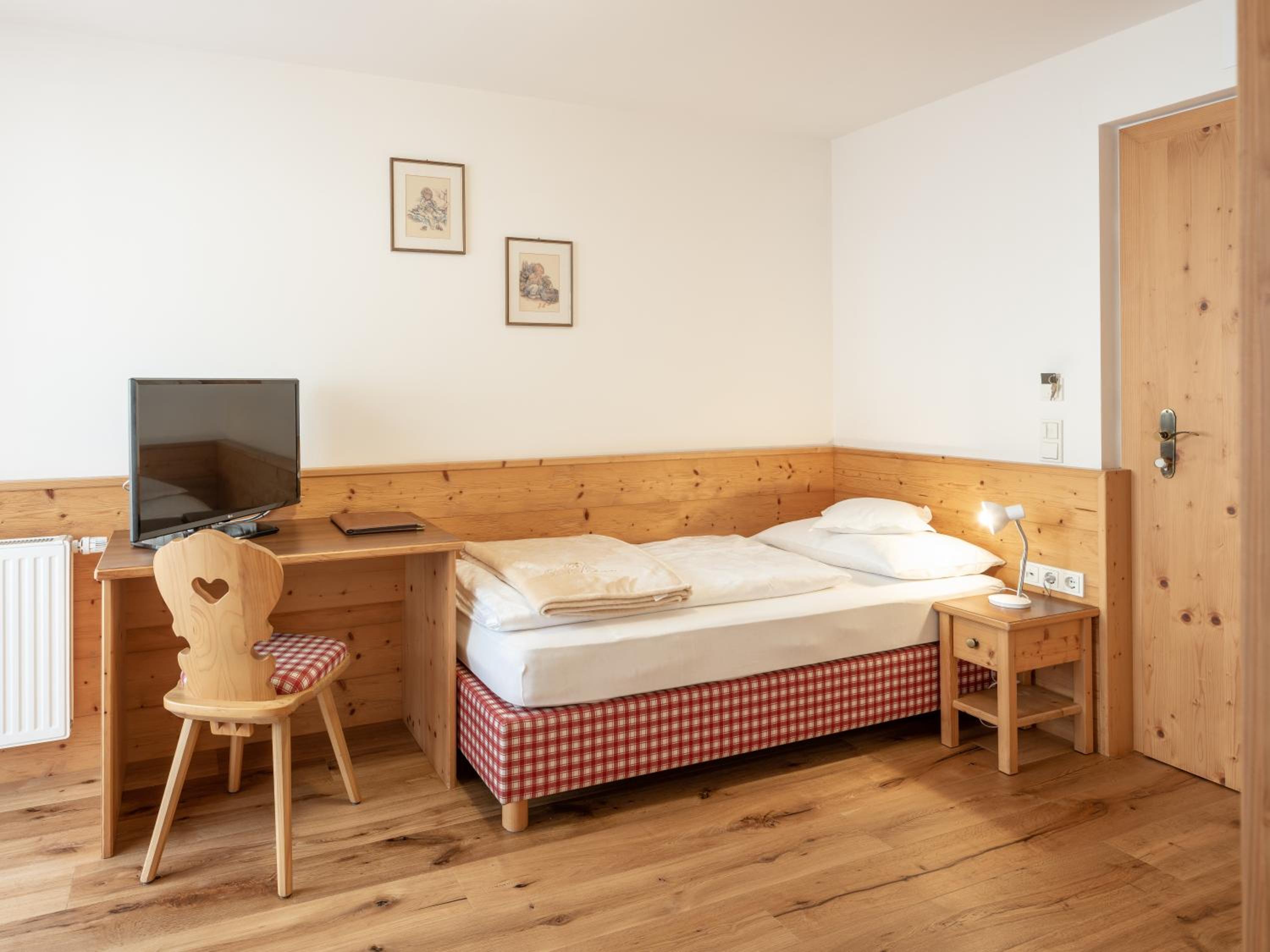 Single Room photo 2