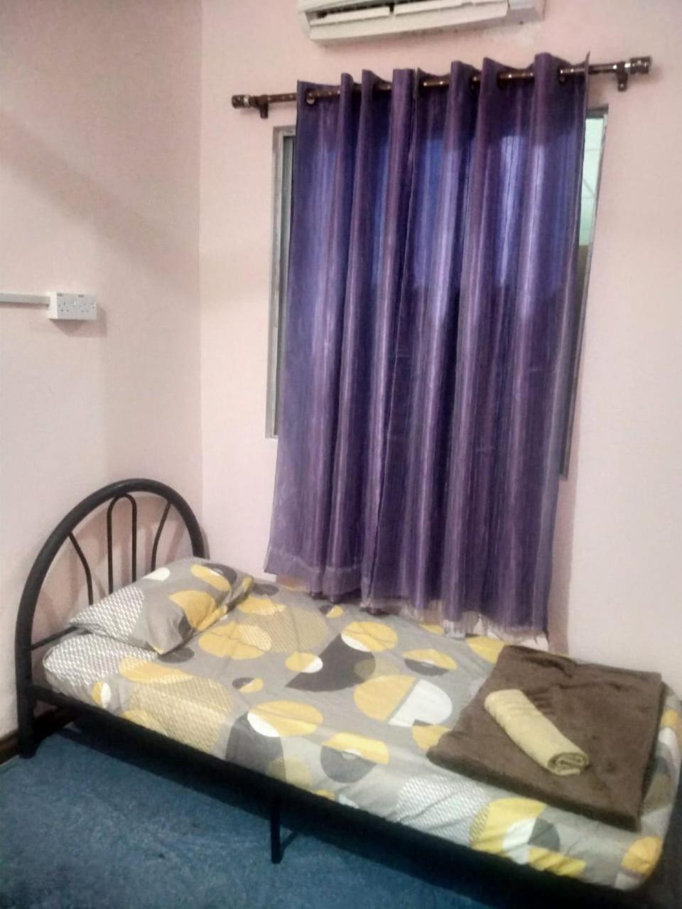 Three-Bedroom House photo 2