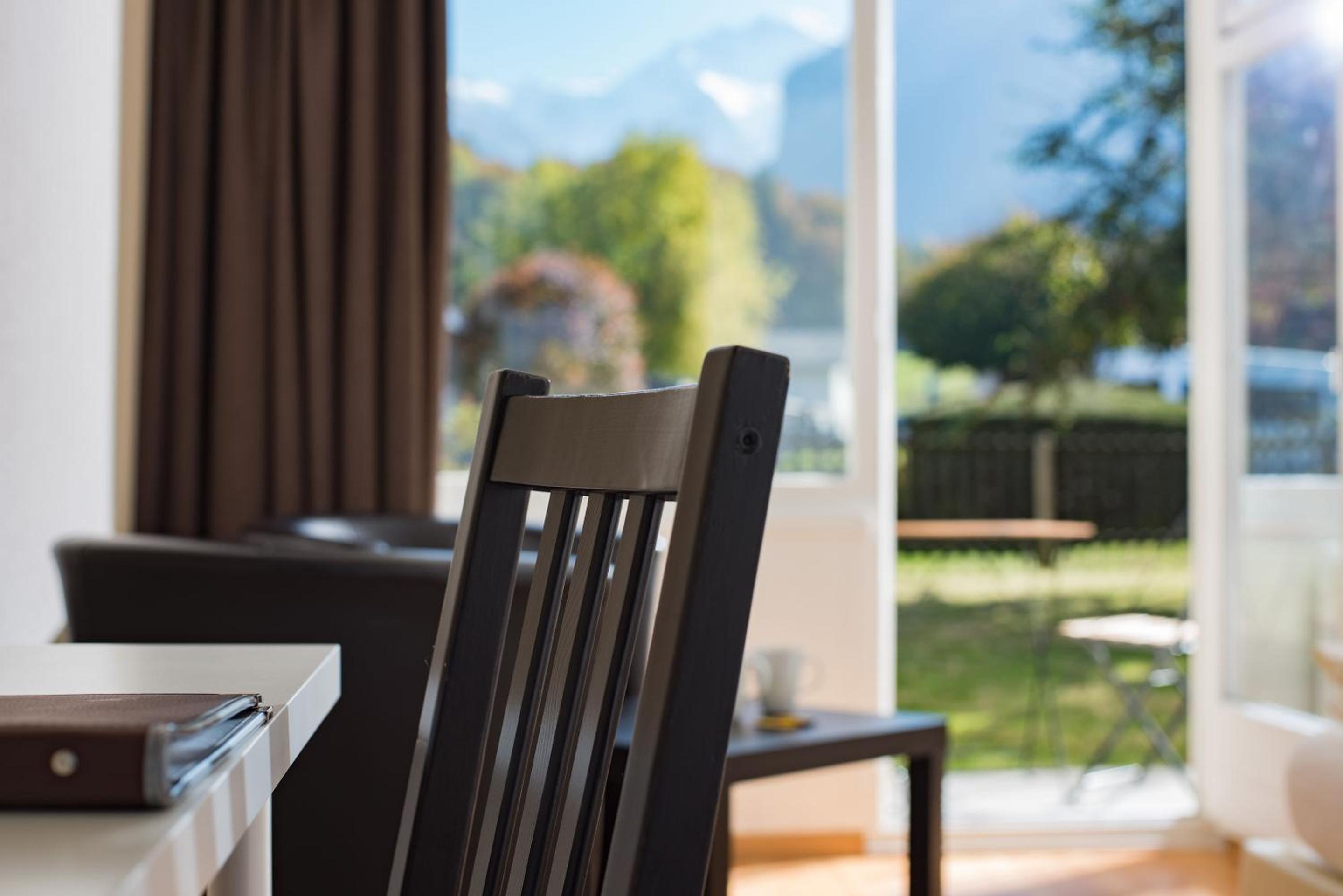 Comfort Twin Room with Jungfrau View photo 2