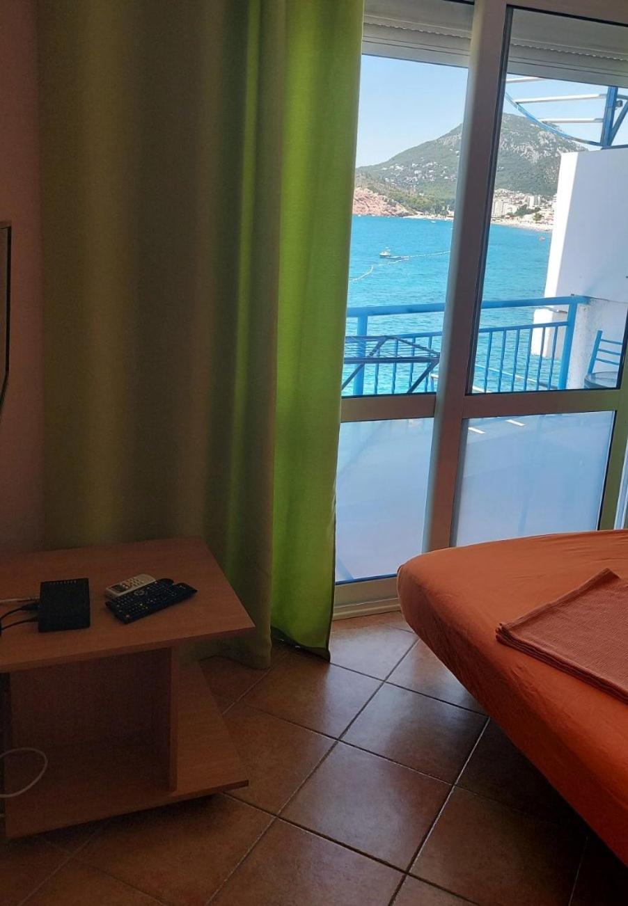 Apartment with Sea View photo 3