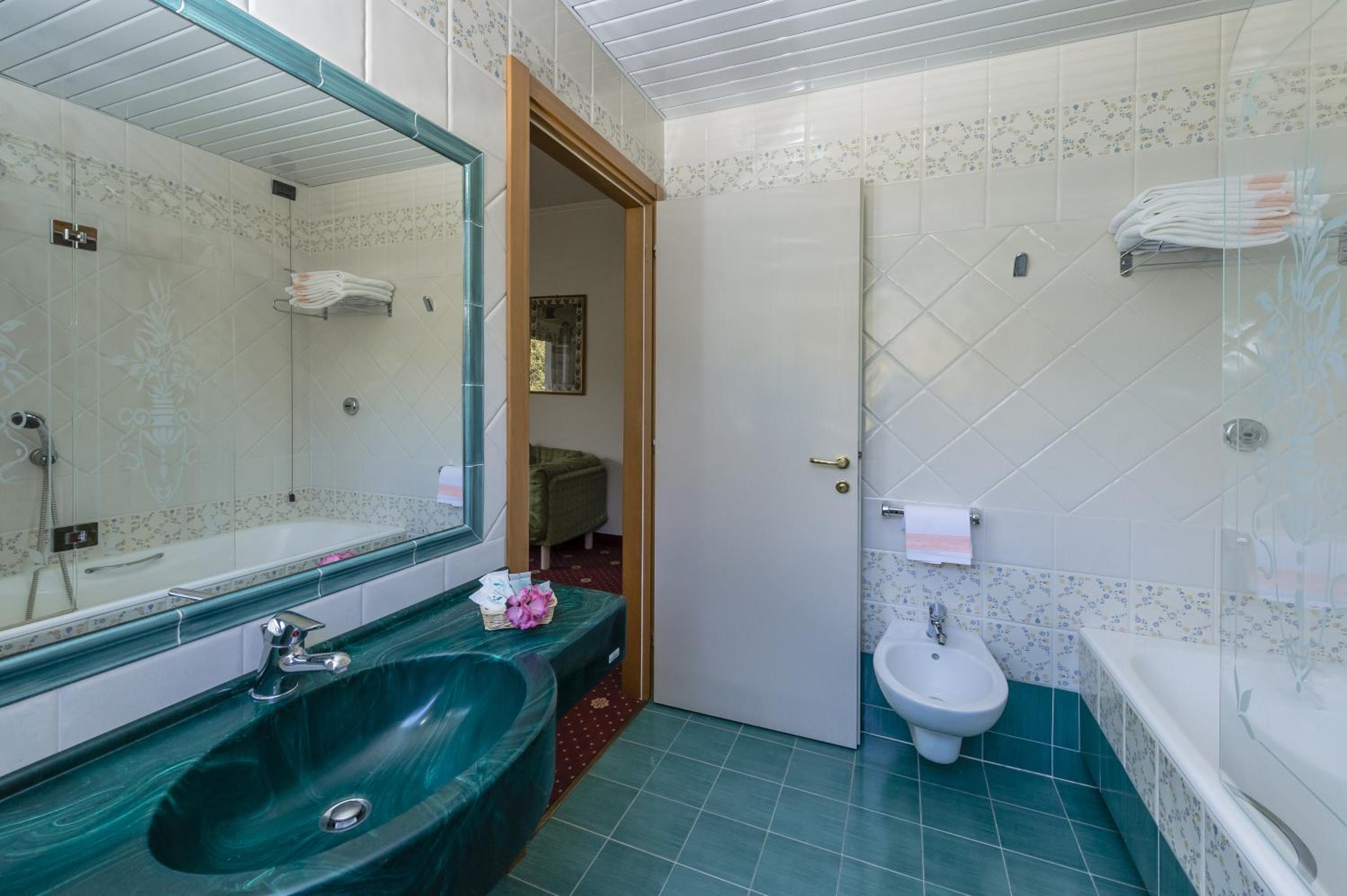 Double Room - Photo 2