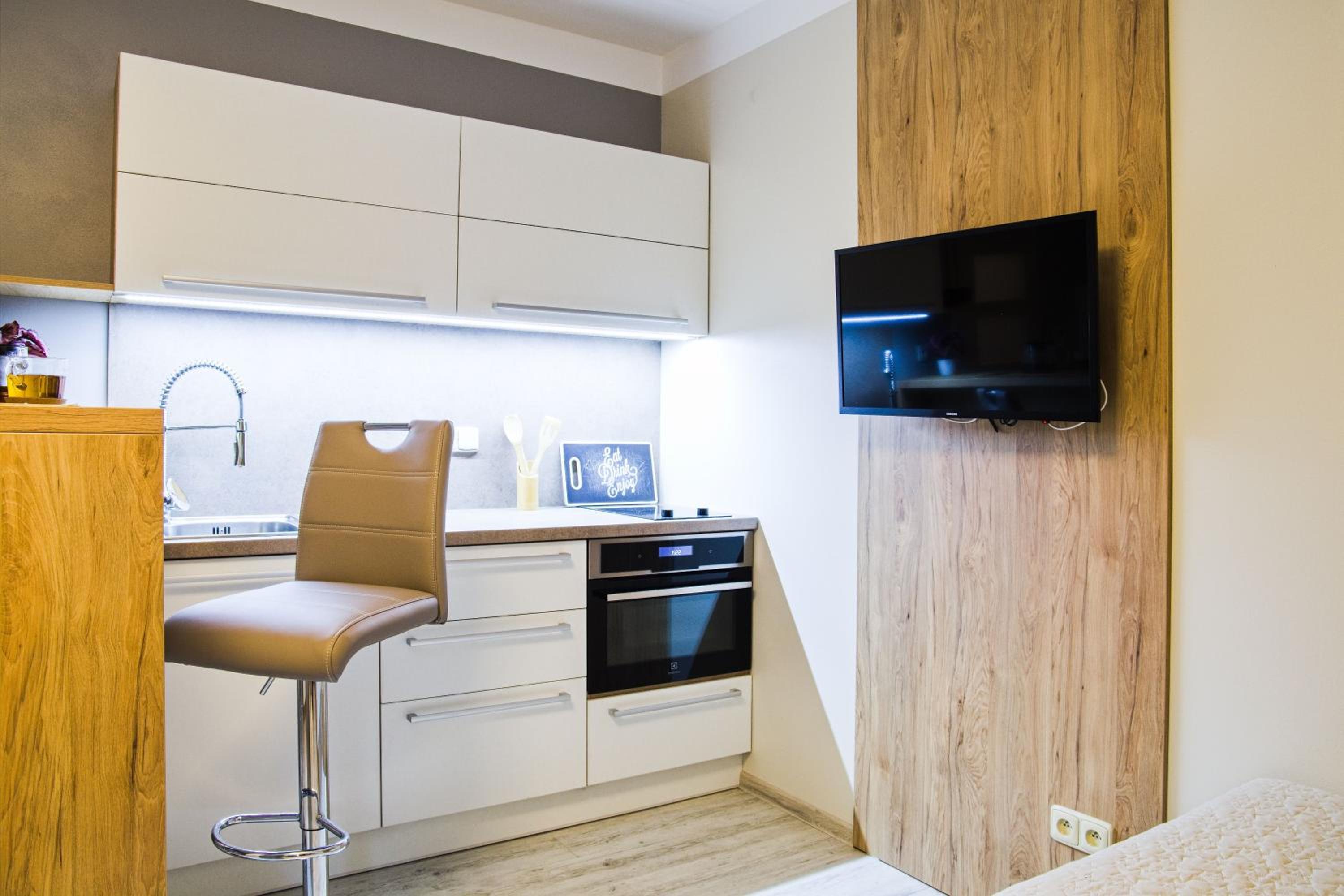 Twin Room with Private Bathroom photo 2