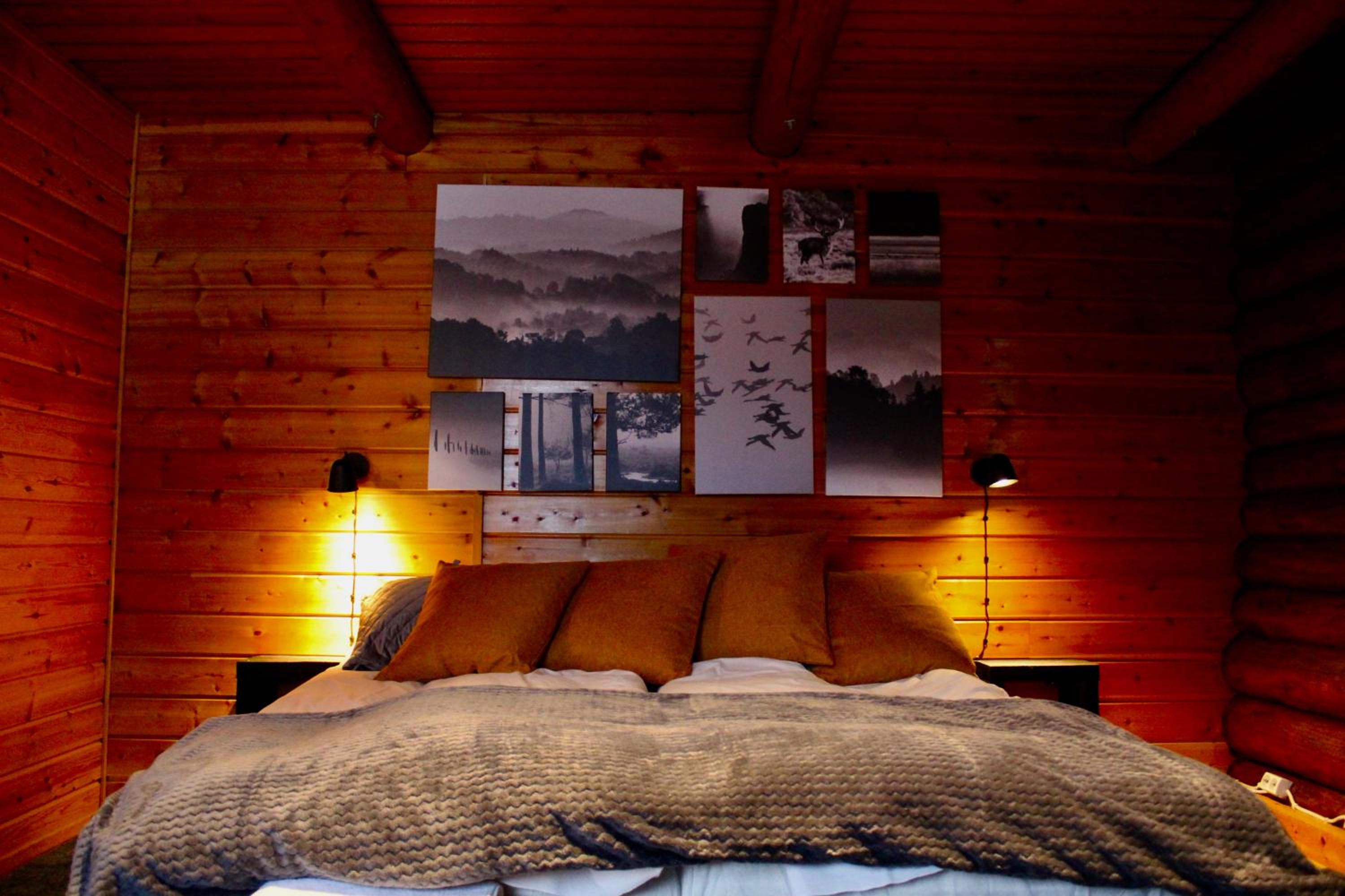 Double or Twin Room with Lake View - Photo 1