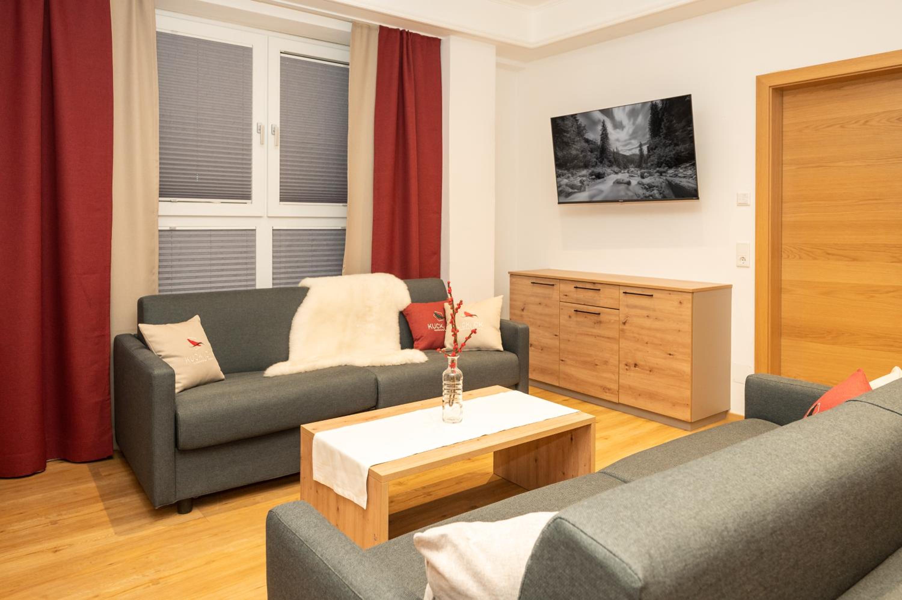 One-Bedroom Apartment with Balcony photo 1