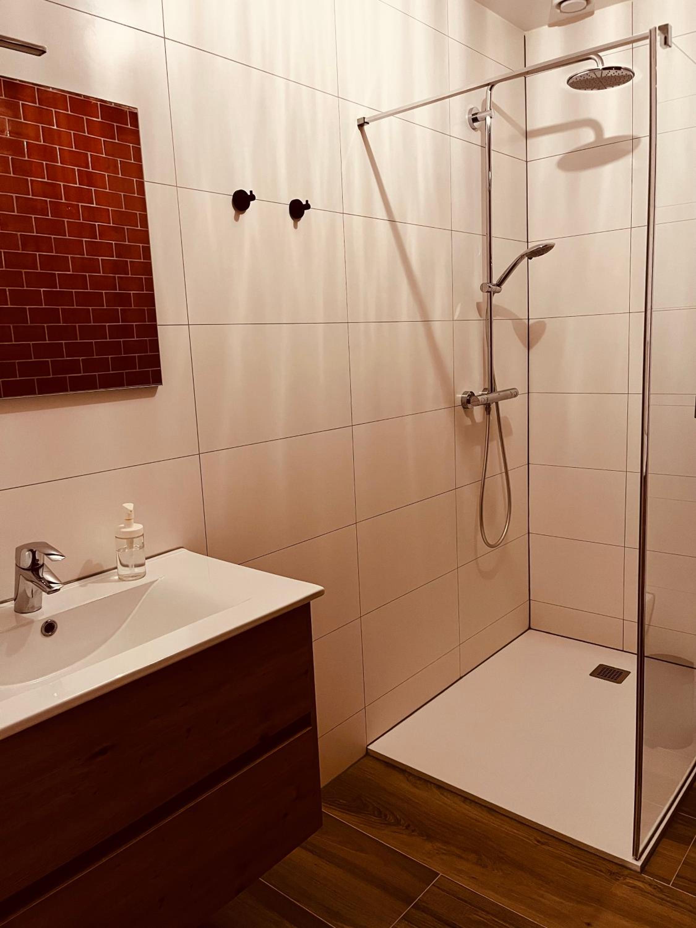 King Room with Sea View - Photo 2