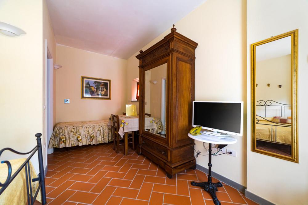 Double Room - Photo 2