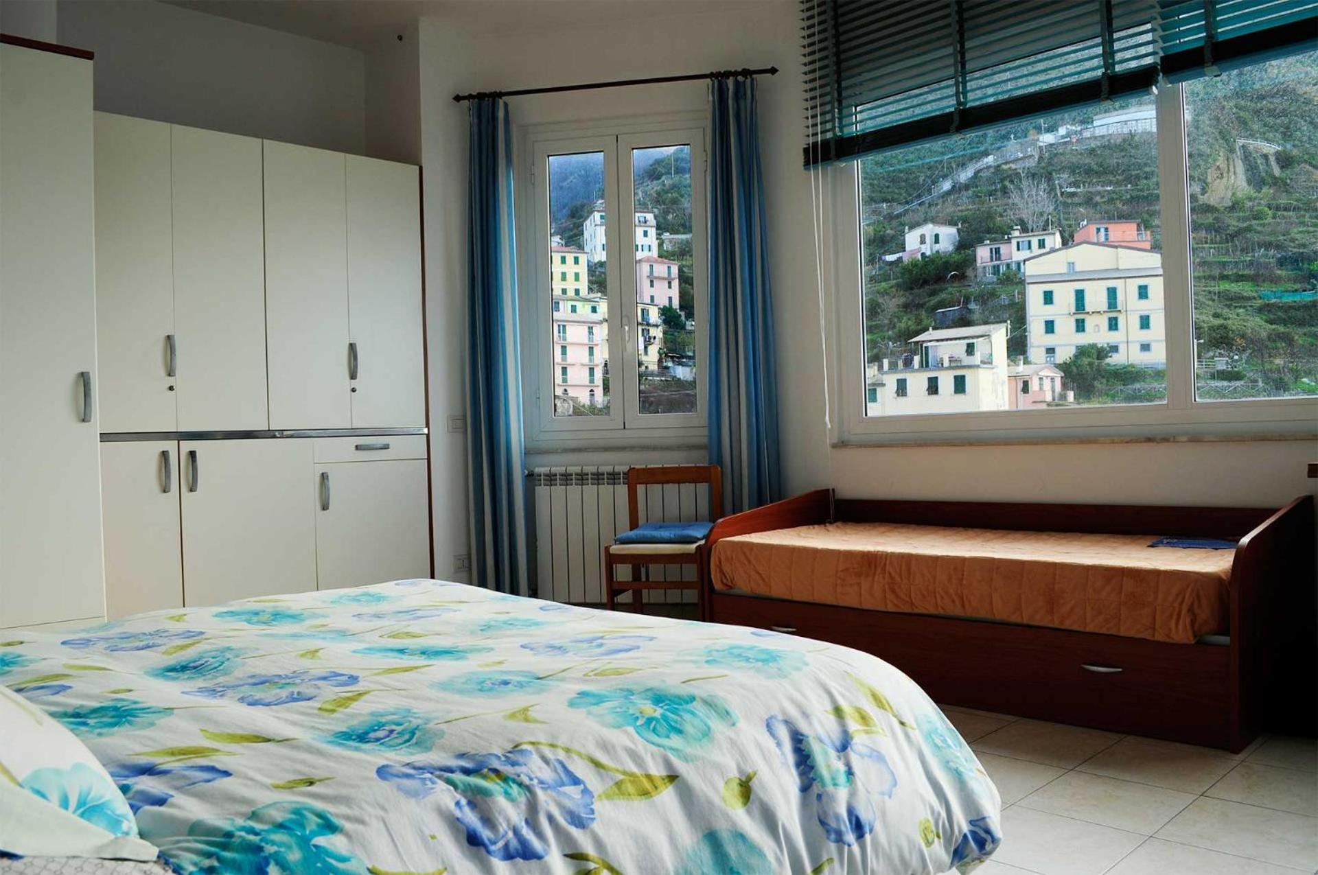 Quadruple Room with Sea View - Photo 6
