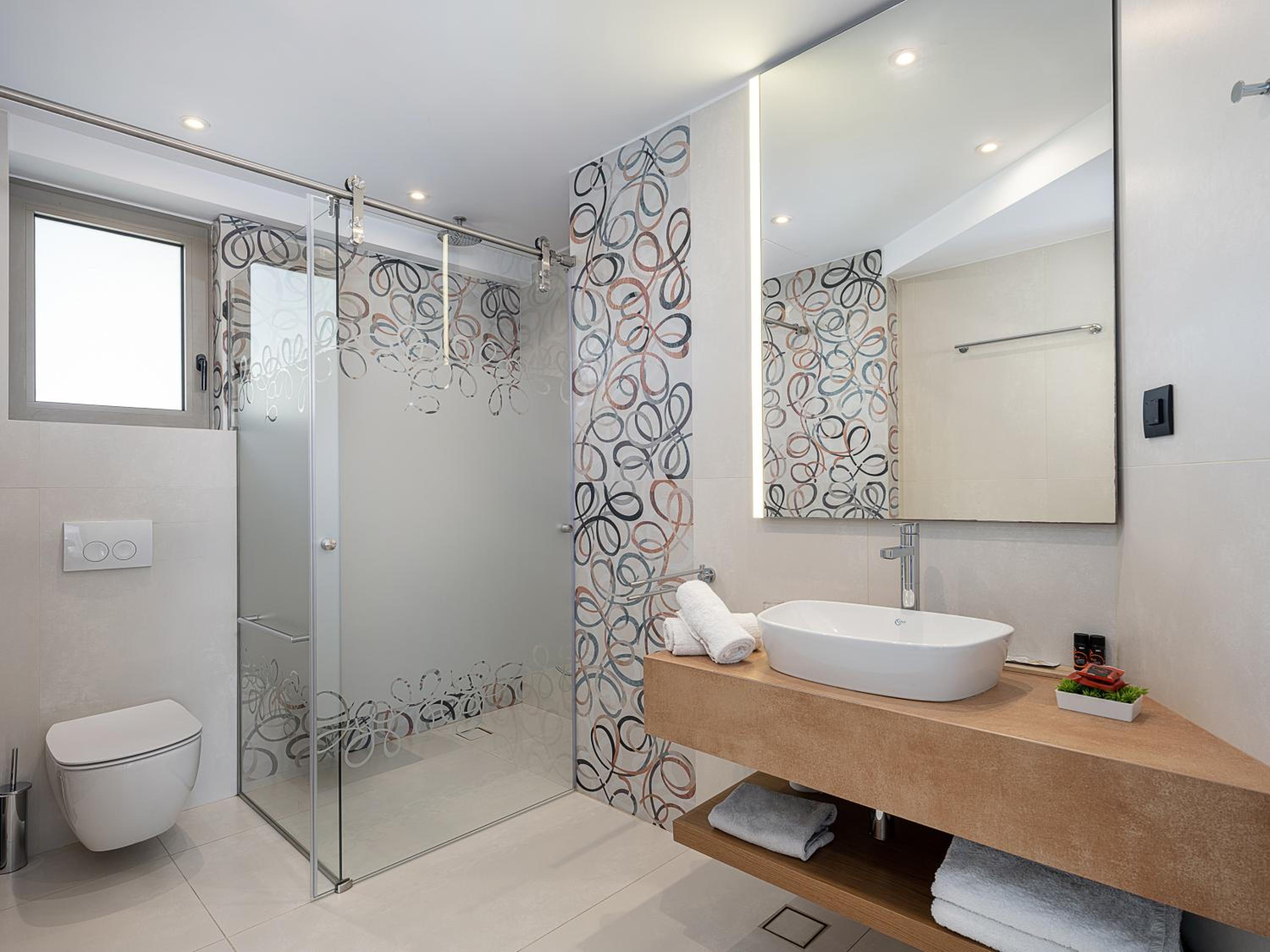 Double or Twin Room - Disability Access - Photo 12