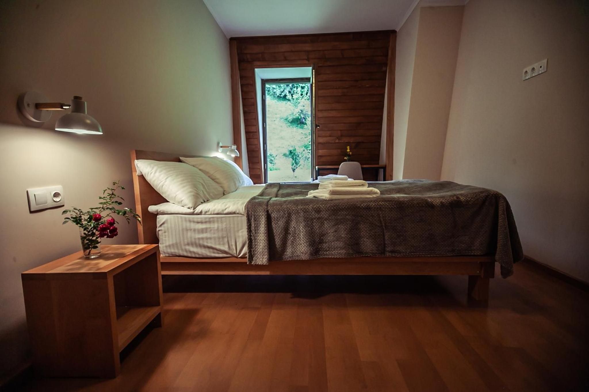 Standard Queen Room - Photo 1
