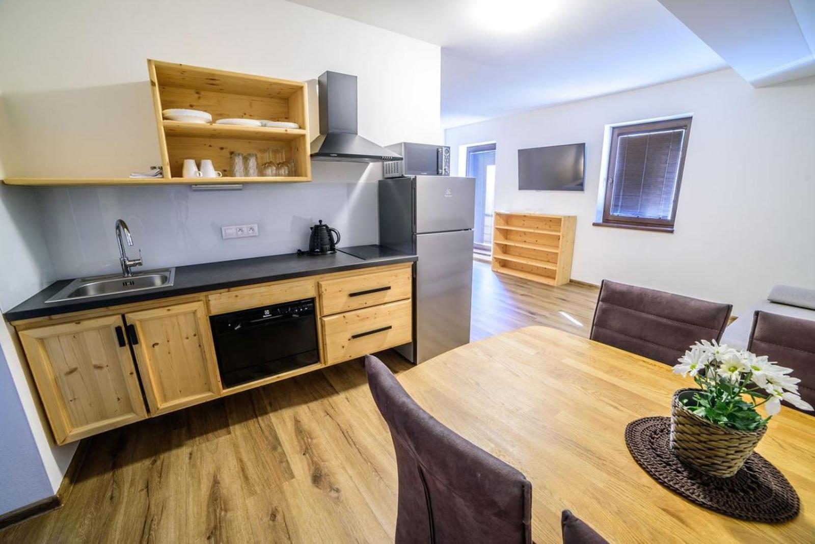 Apartment photo 2