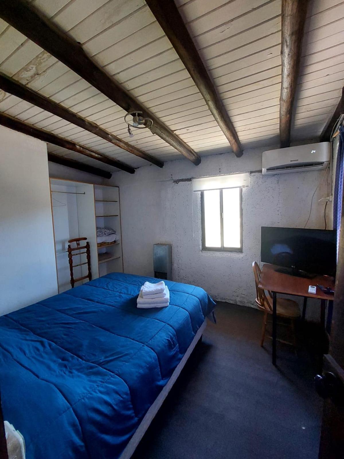 Three-Bedroom House photo 3