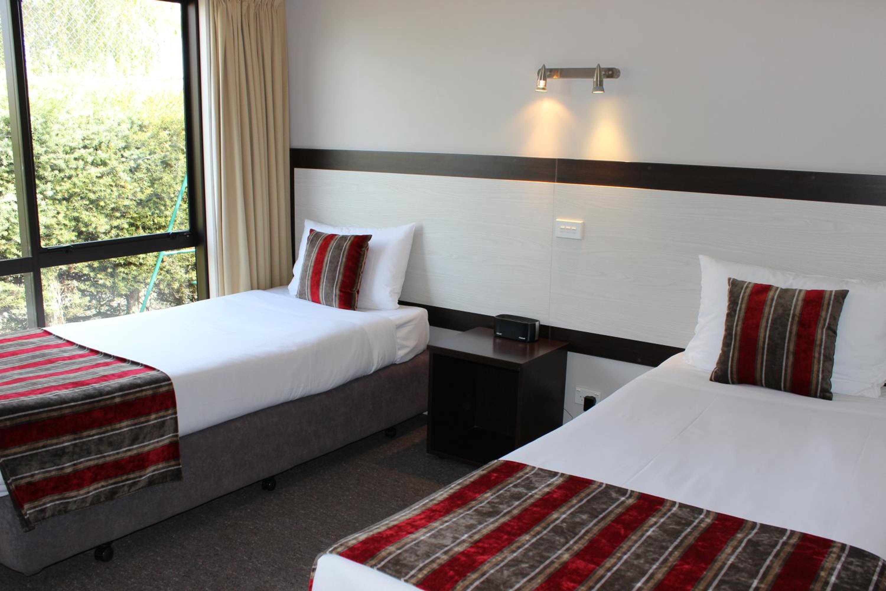 Two Bedroom with Spa Bath - Photo 7