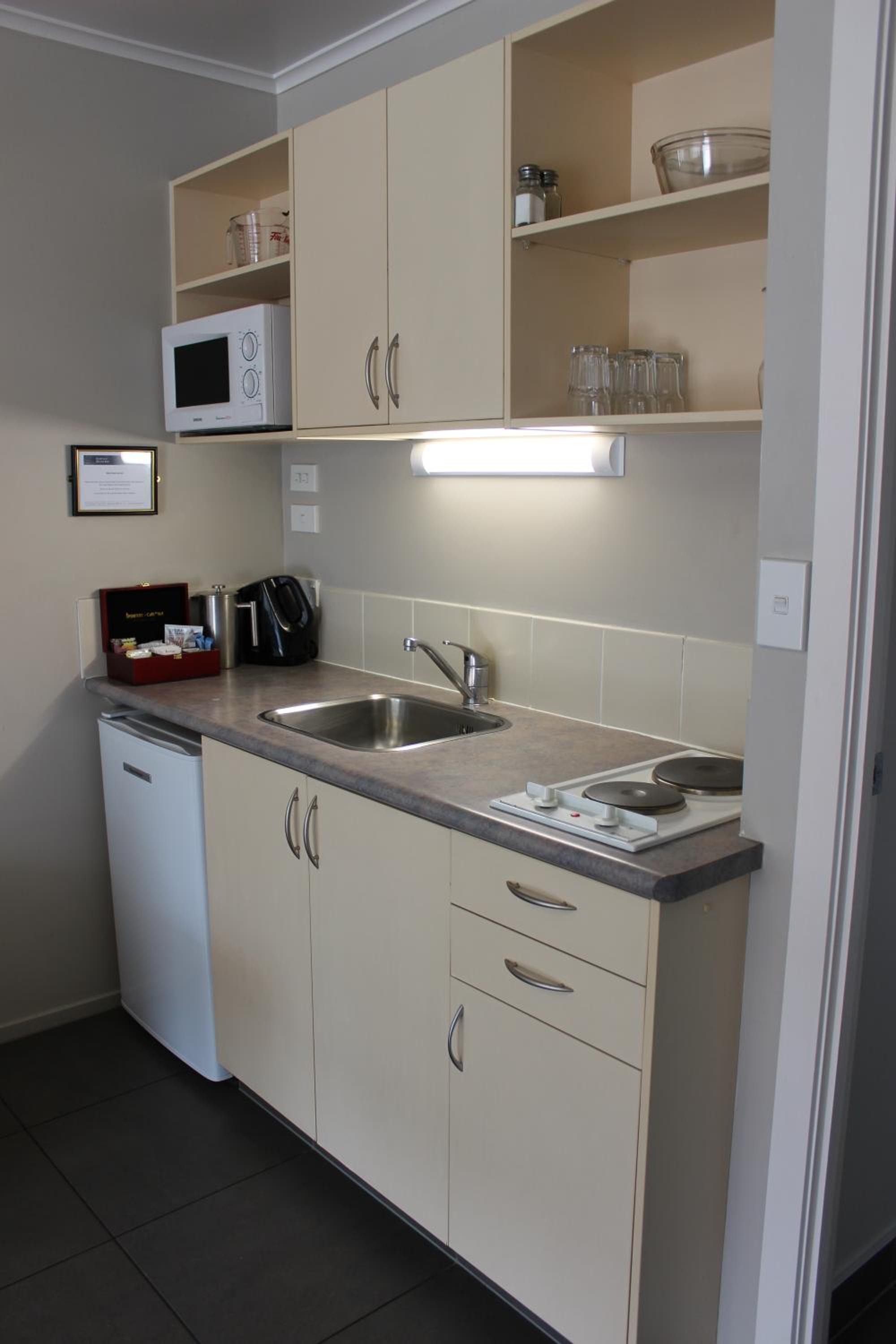 Two Bedroom with Spa Bath - Photo 5