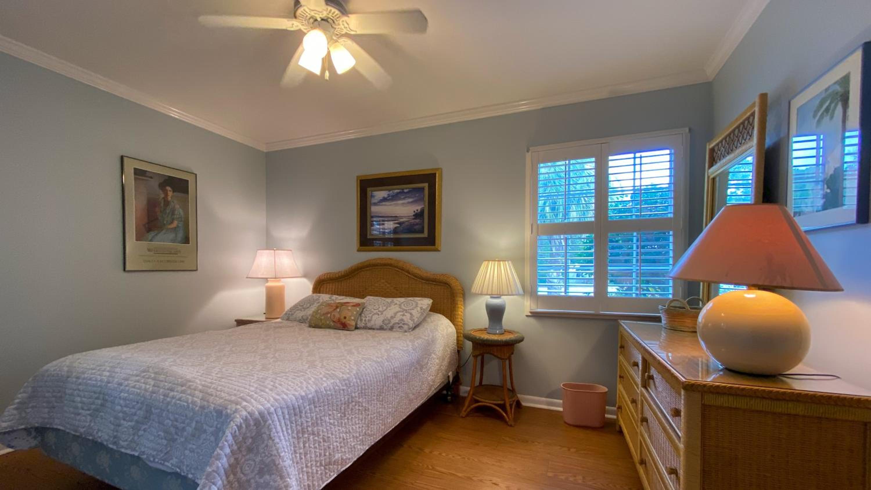 Three-Bedroom House photo 3