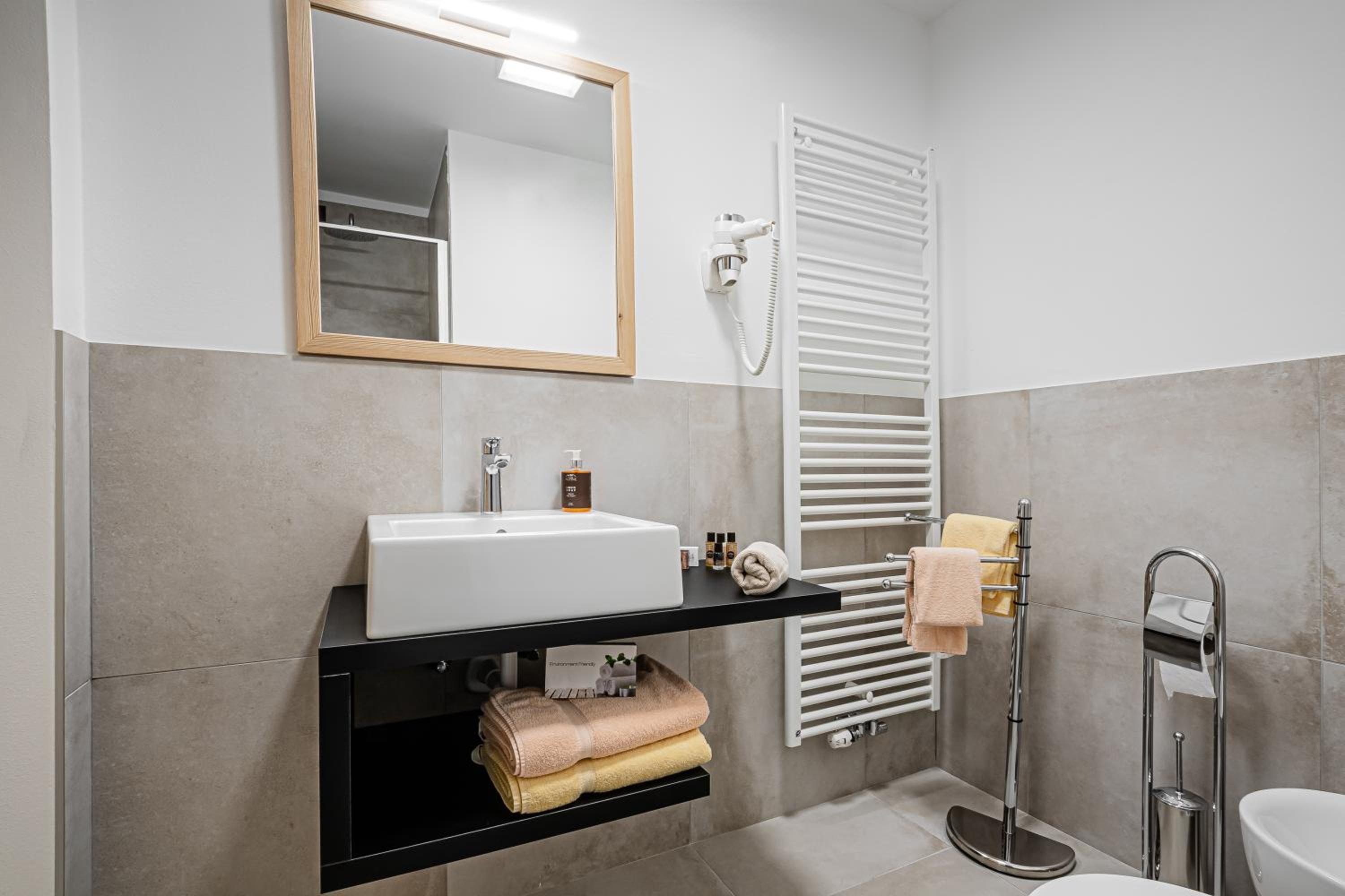 Double or Twin Room with Mountain View photo 2