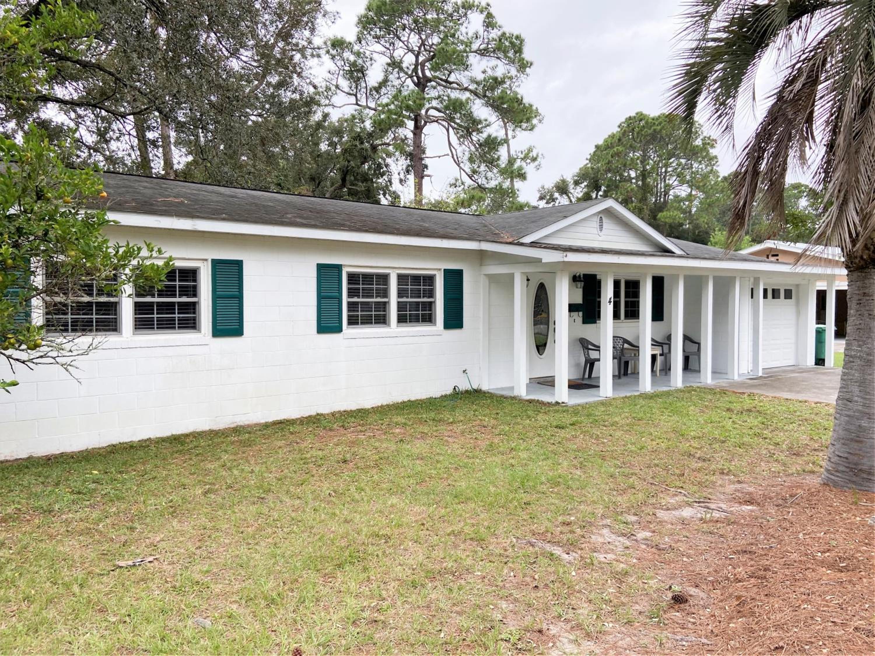 Three-Bedroom House photo 1