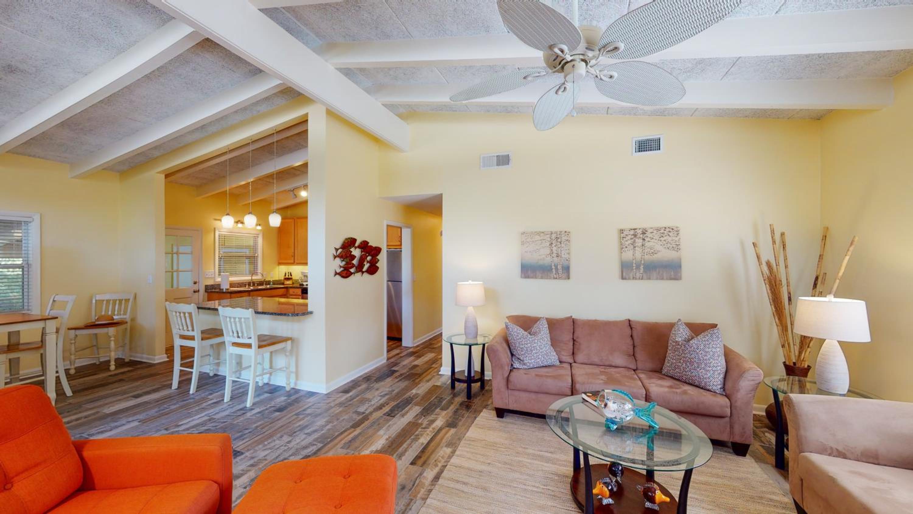 Three-Bedroom House photo 3