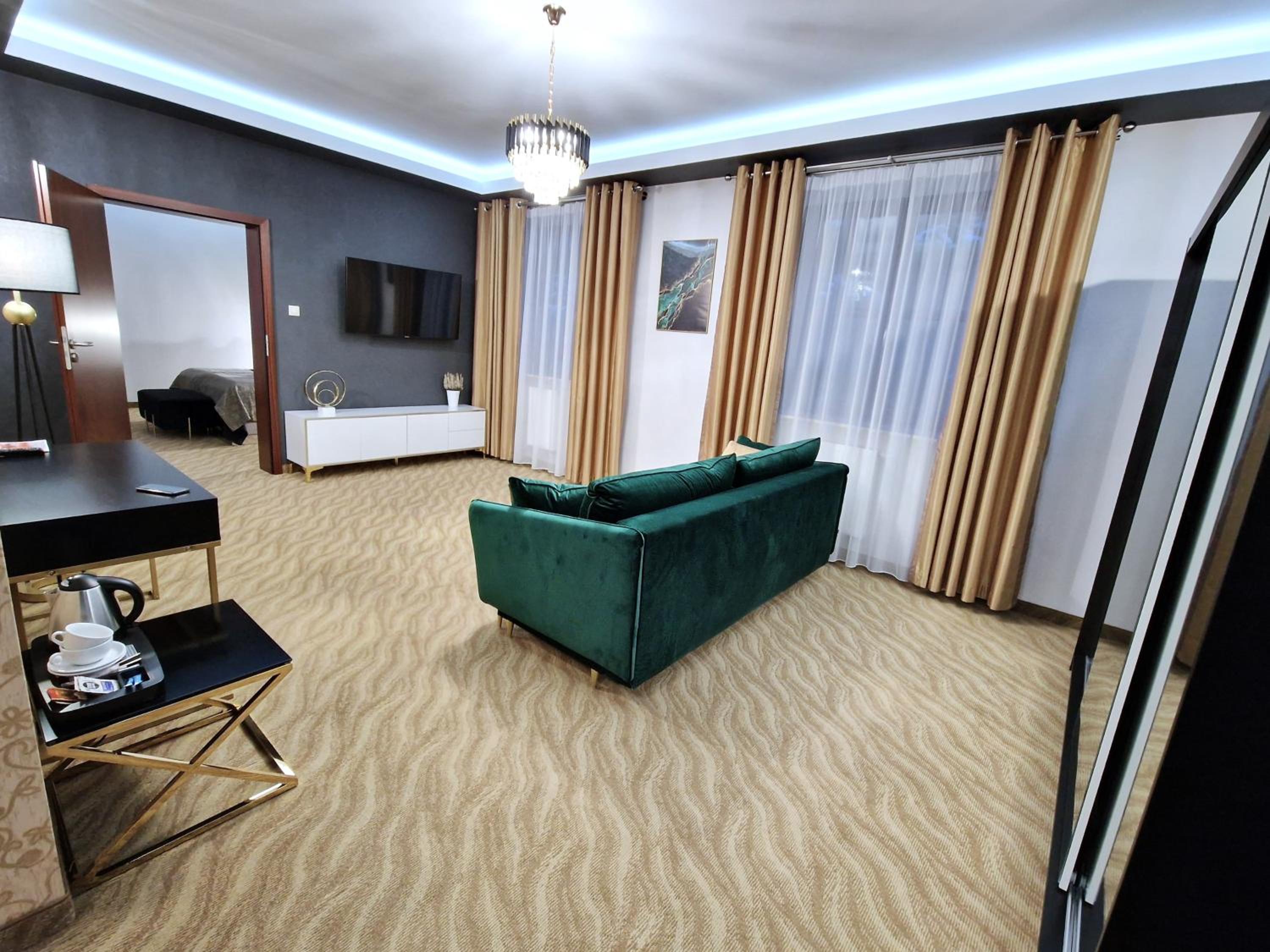 Grand Apartment photo 2