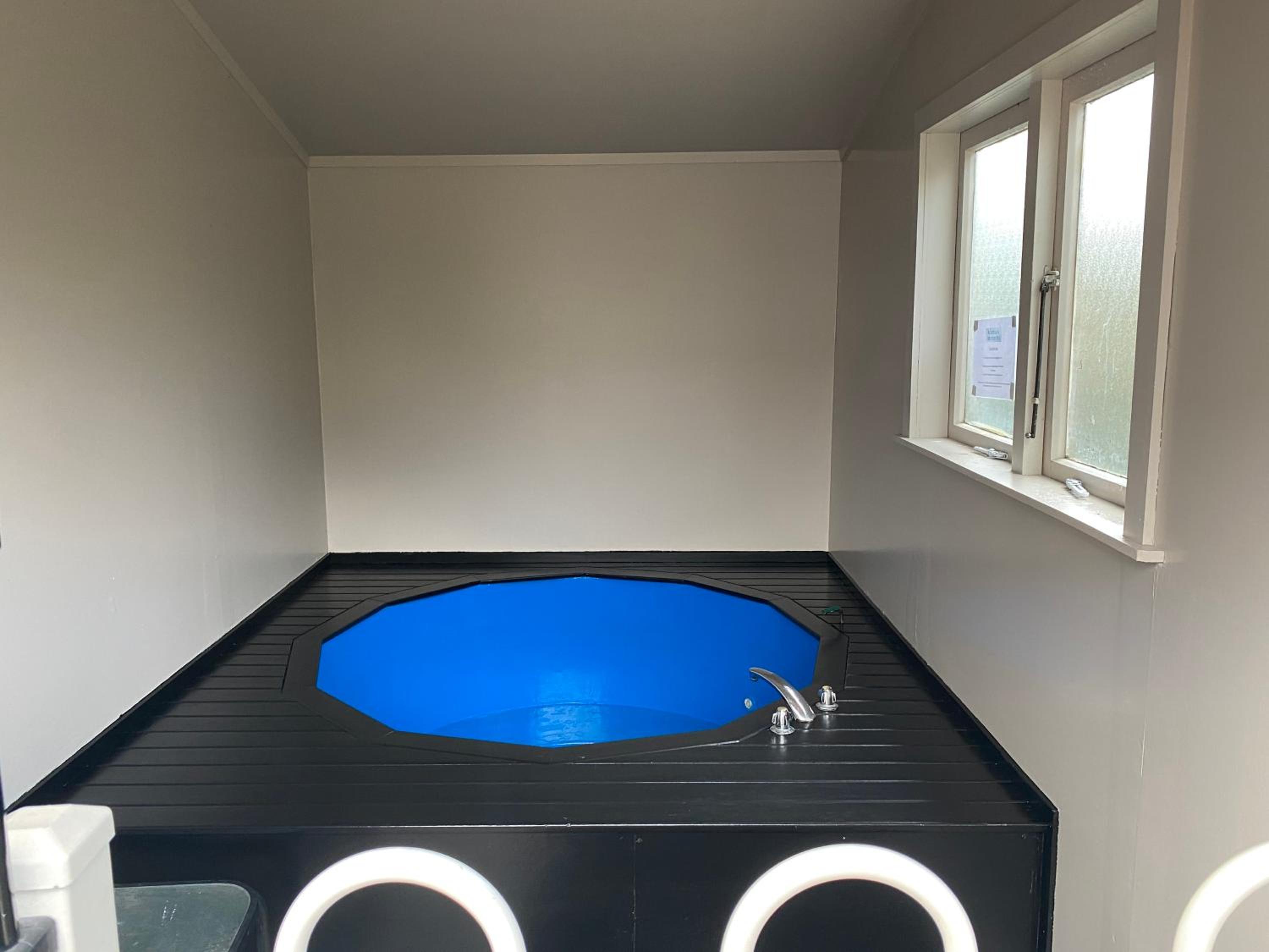 Two Bedroom with Spa - Photo 9