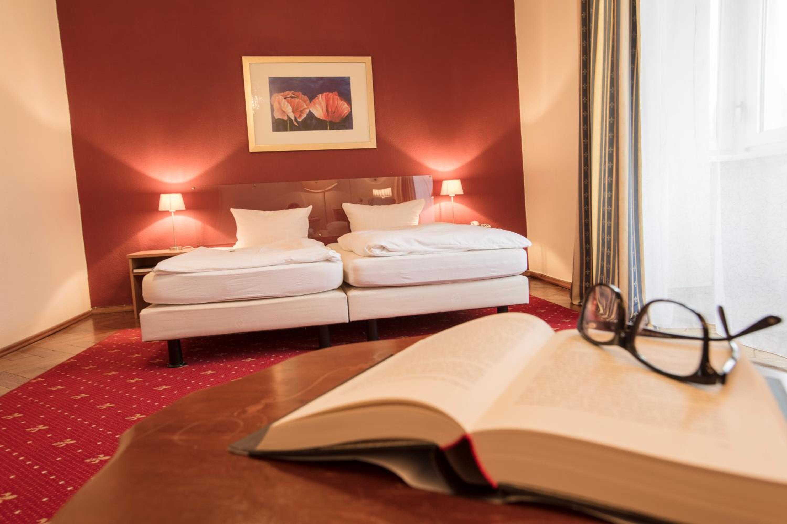 Double Room - Photo 16
