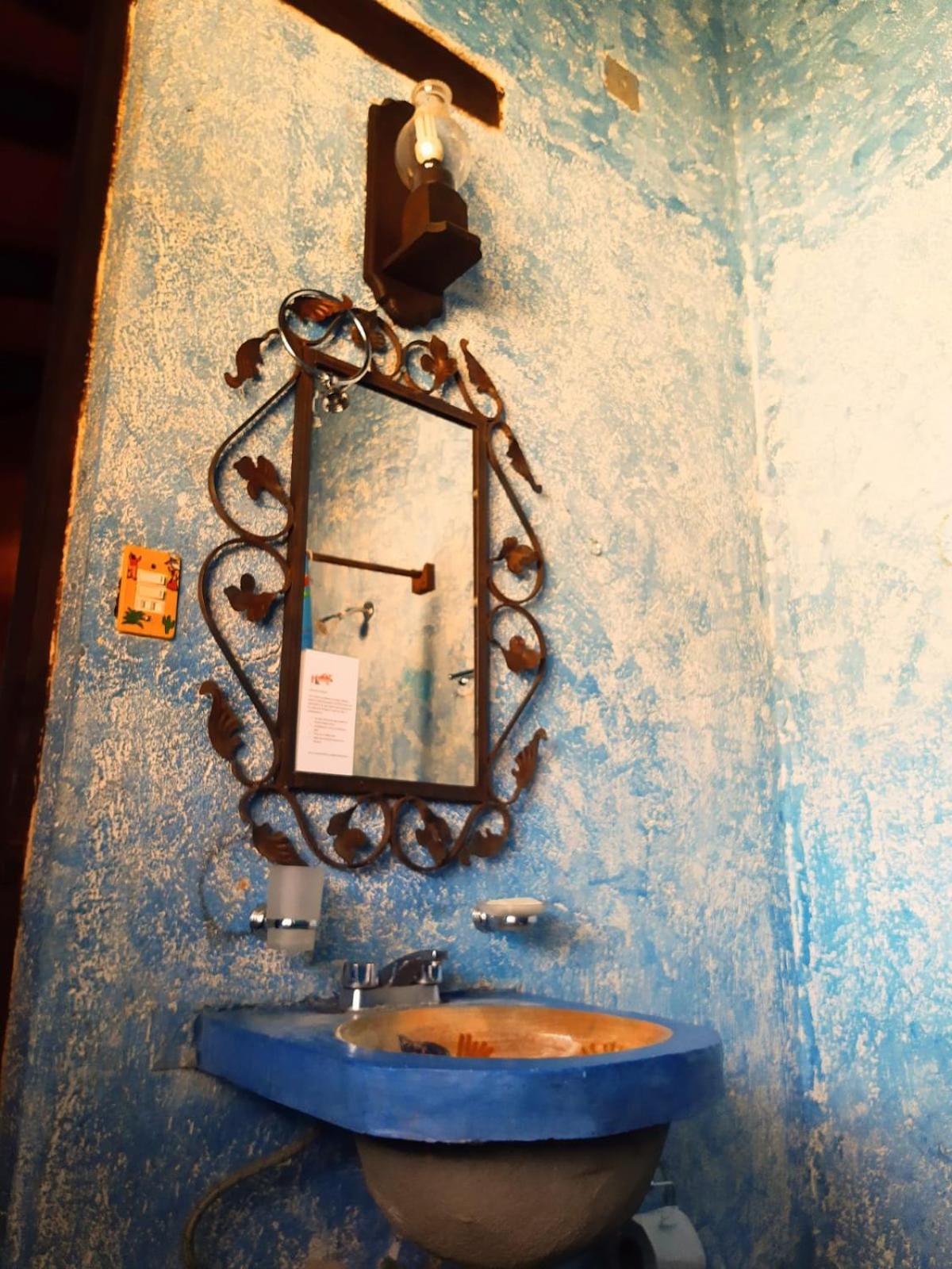 Double Room - Photo 15