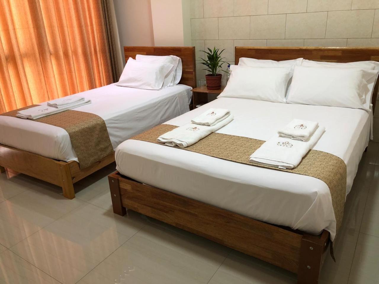 Twin Room - Photo 5