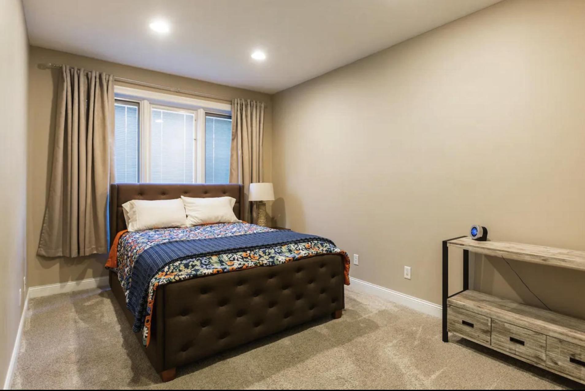 Four-Bedroom House photo 2