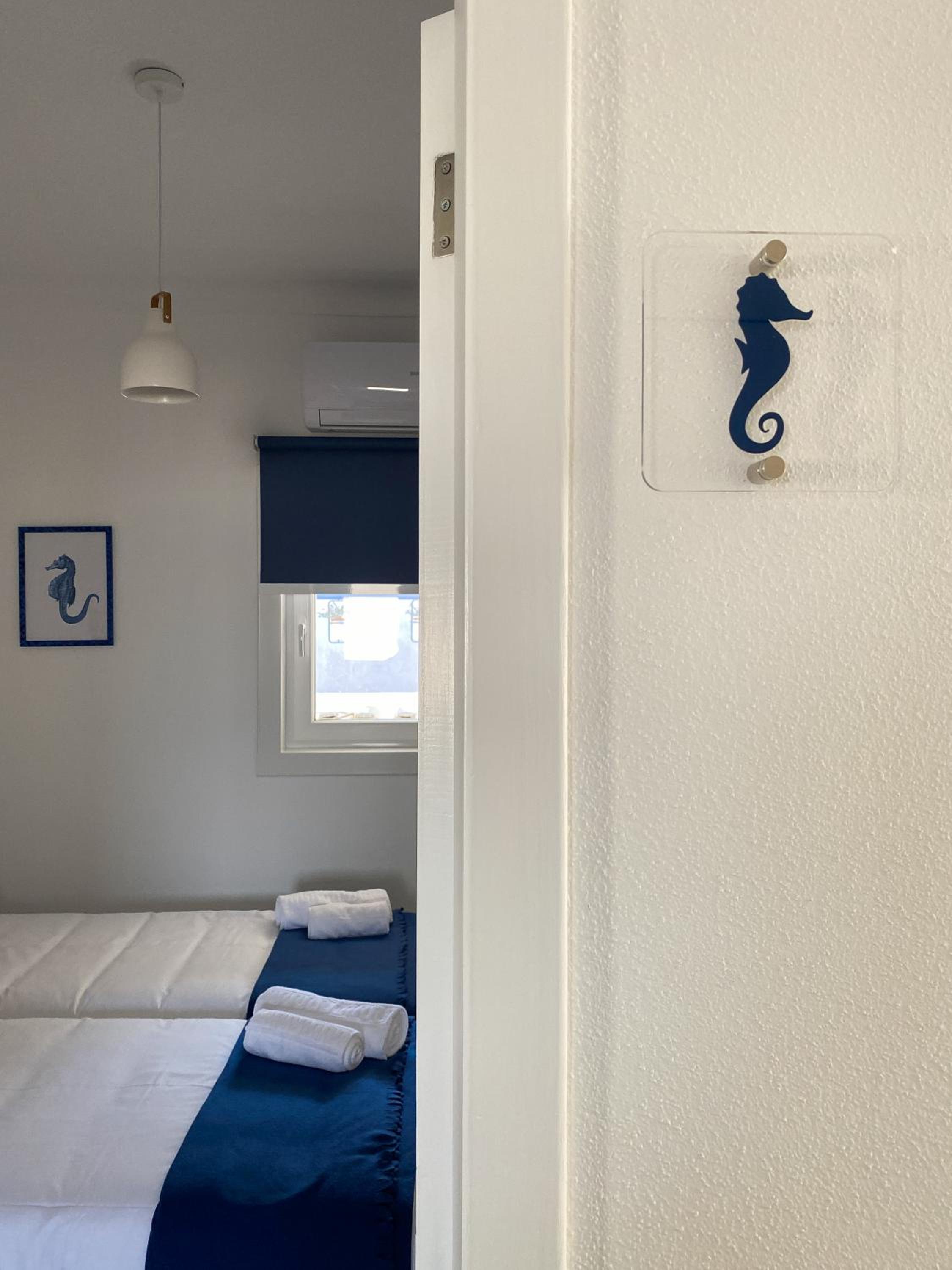 Double Room with Shared Bathroom photo 3