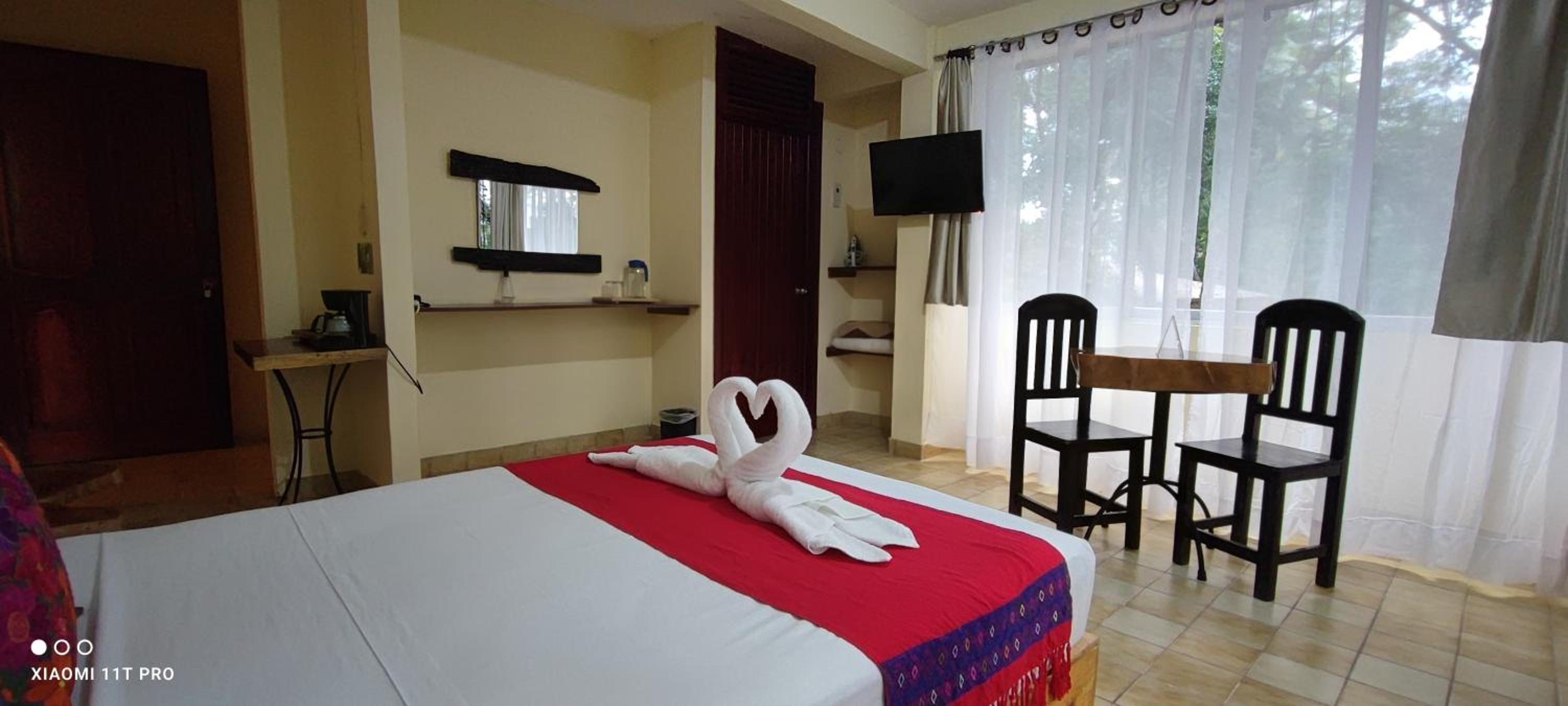Double Room with Garden View - Photo 2