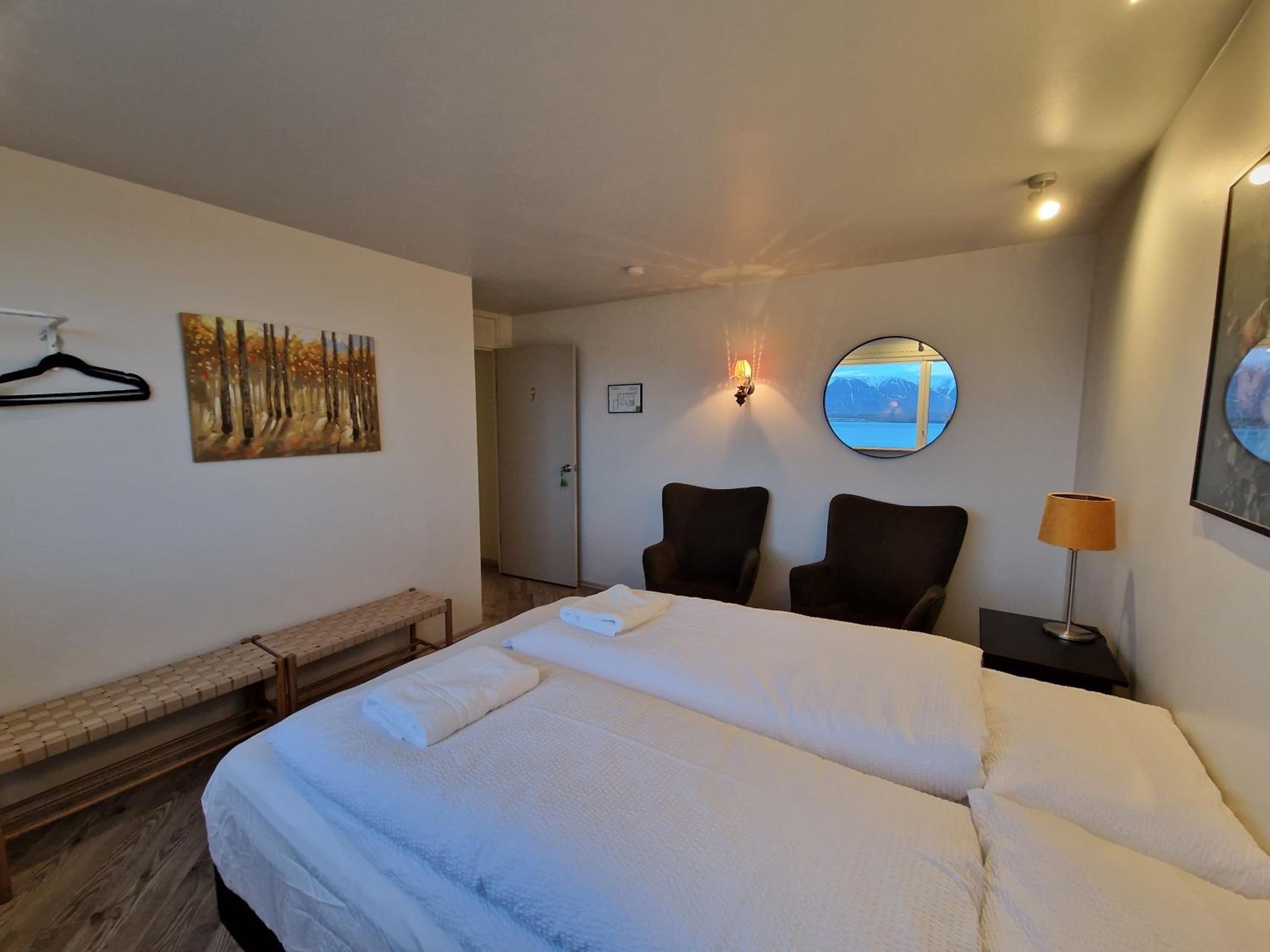 Double Room with Sea View - Photo 9