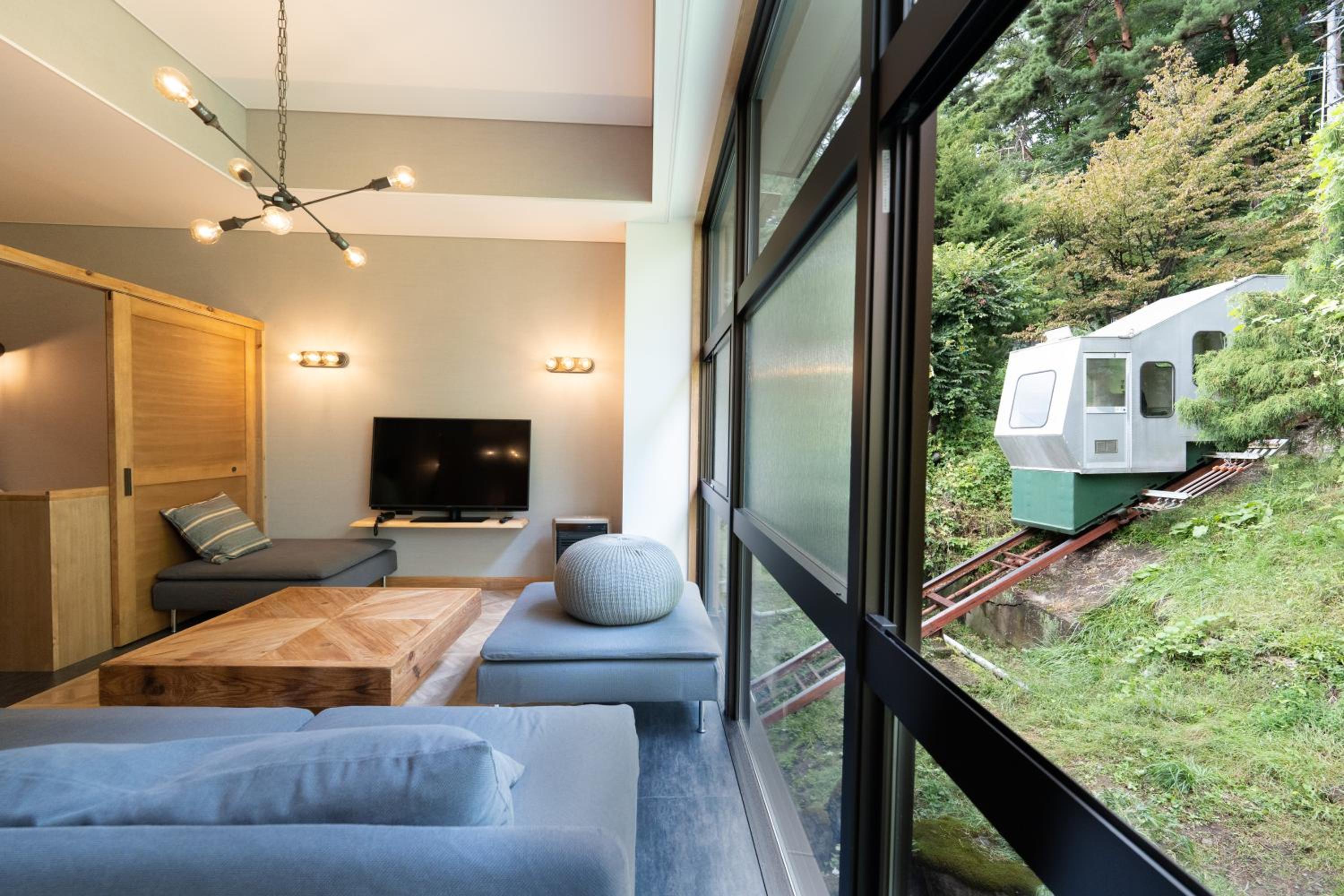 Deluxe Family Room - Photo 4