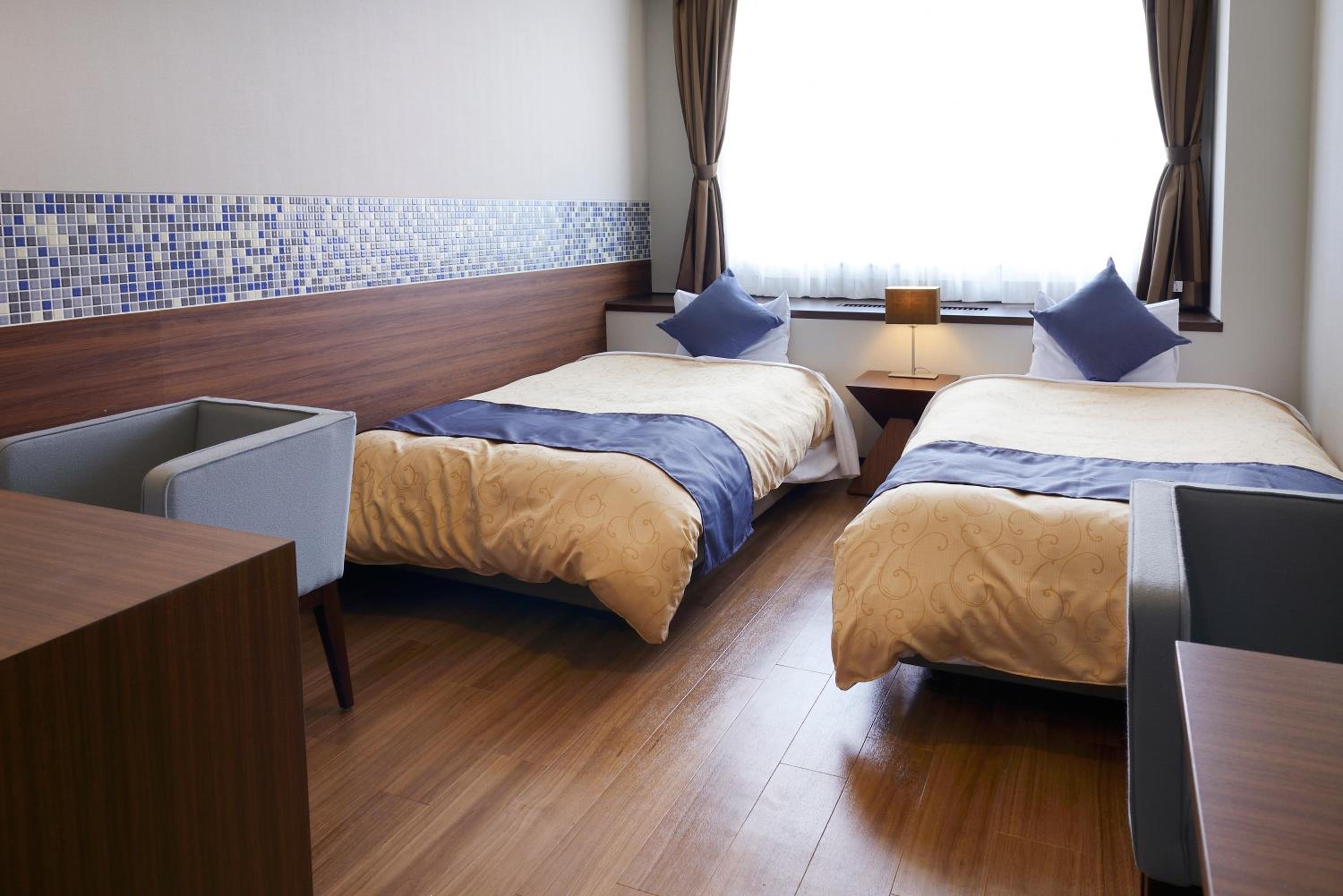 Twin Room - Non Smoking - Photo 2