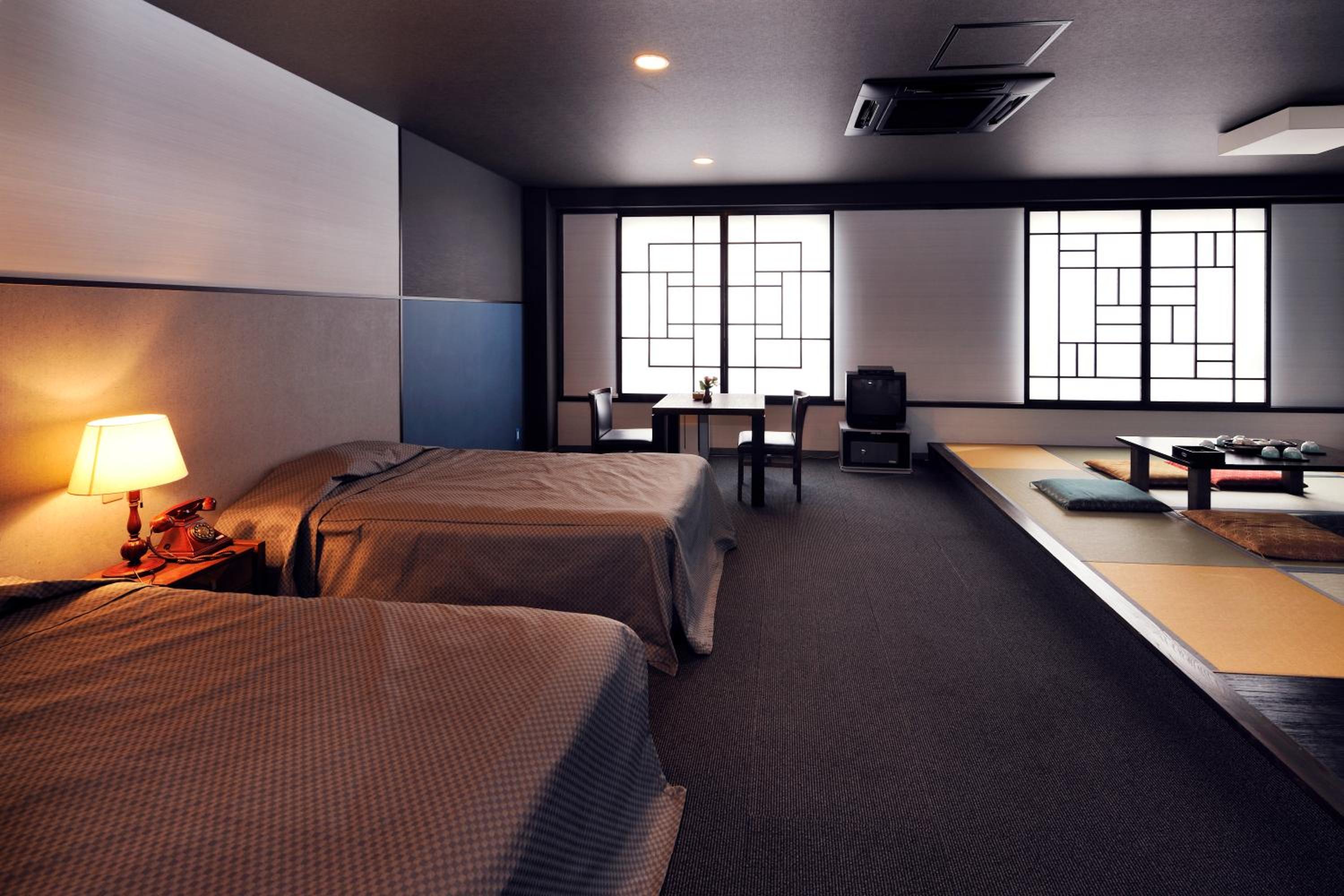 Japanese Style Twin Room -  Smoking - Photo 4