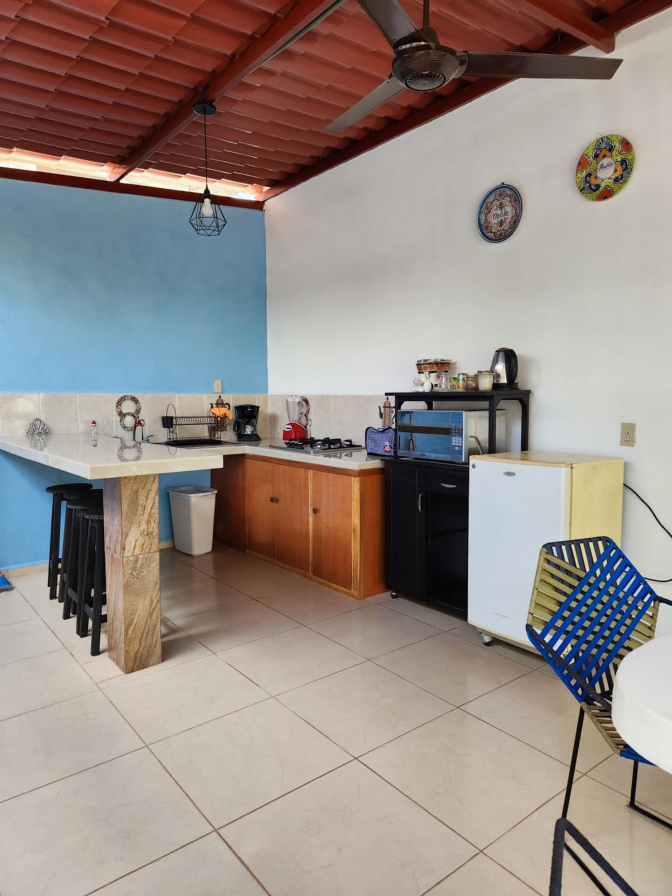 One-Bedroom Apartment - Photo 3