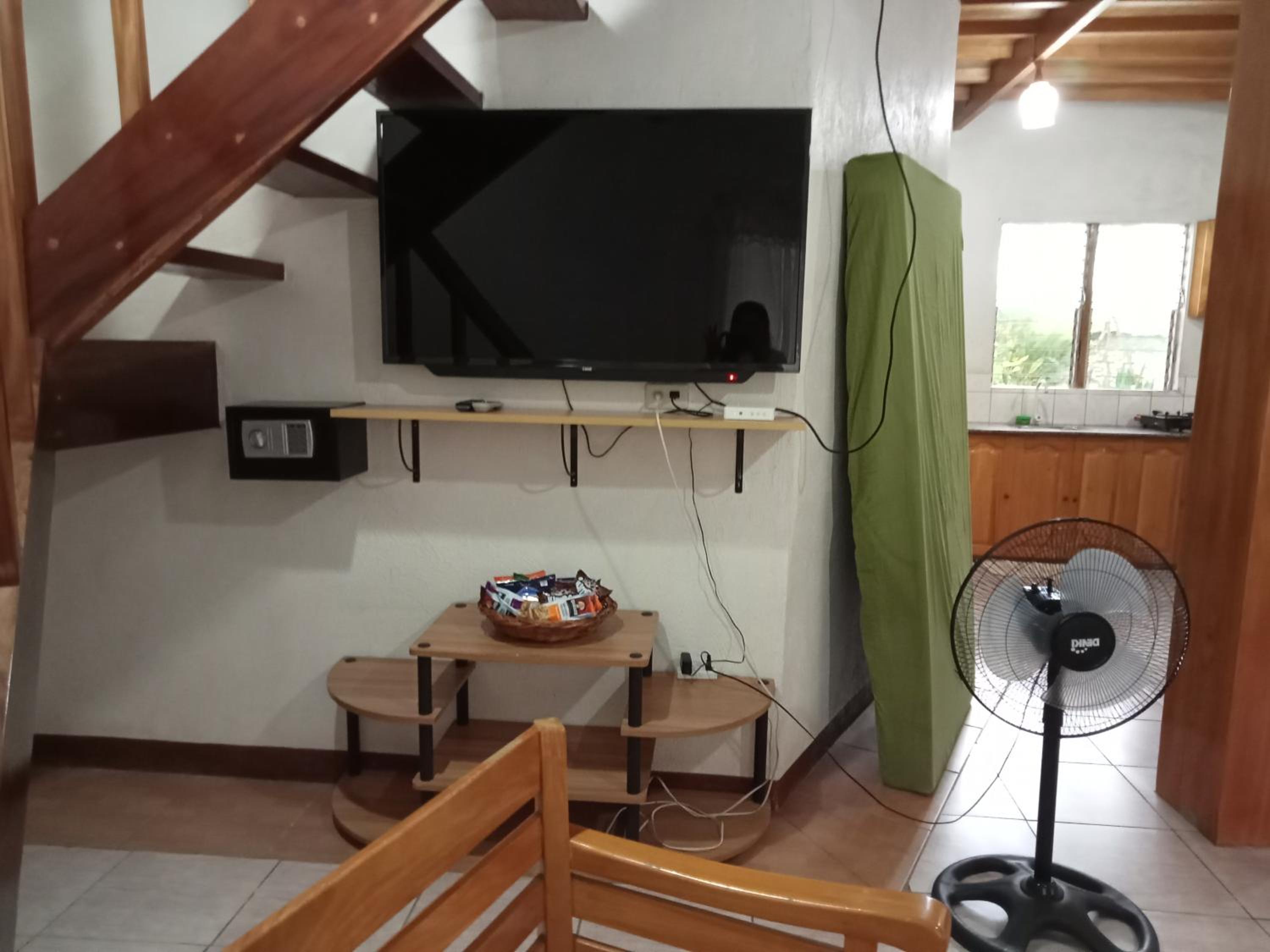 Bungalow with Fan - Photo 1