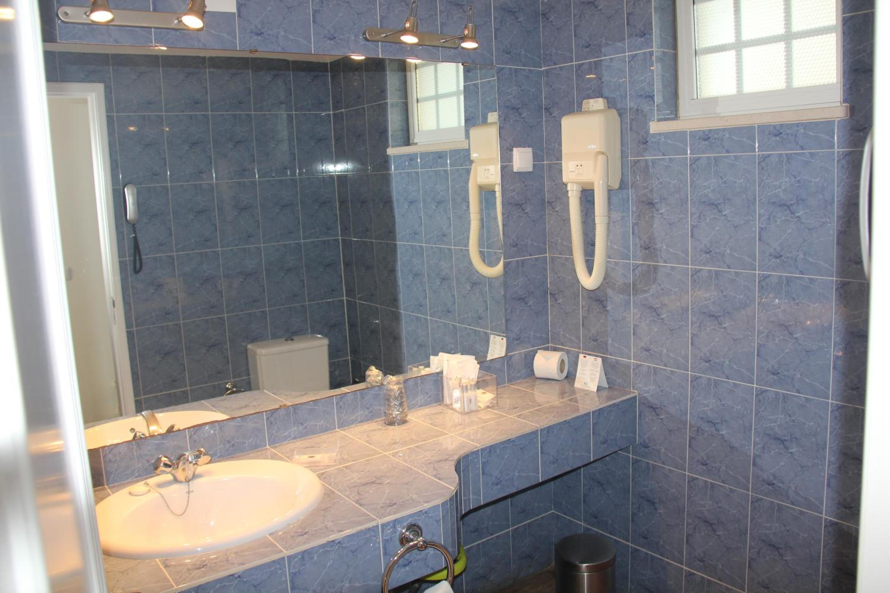 Two-Bedroom Apartment - Photo 8