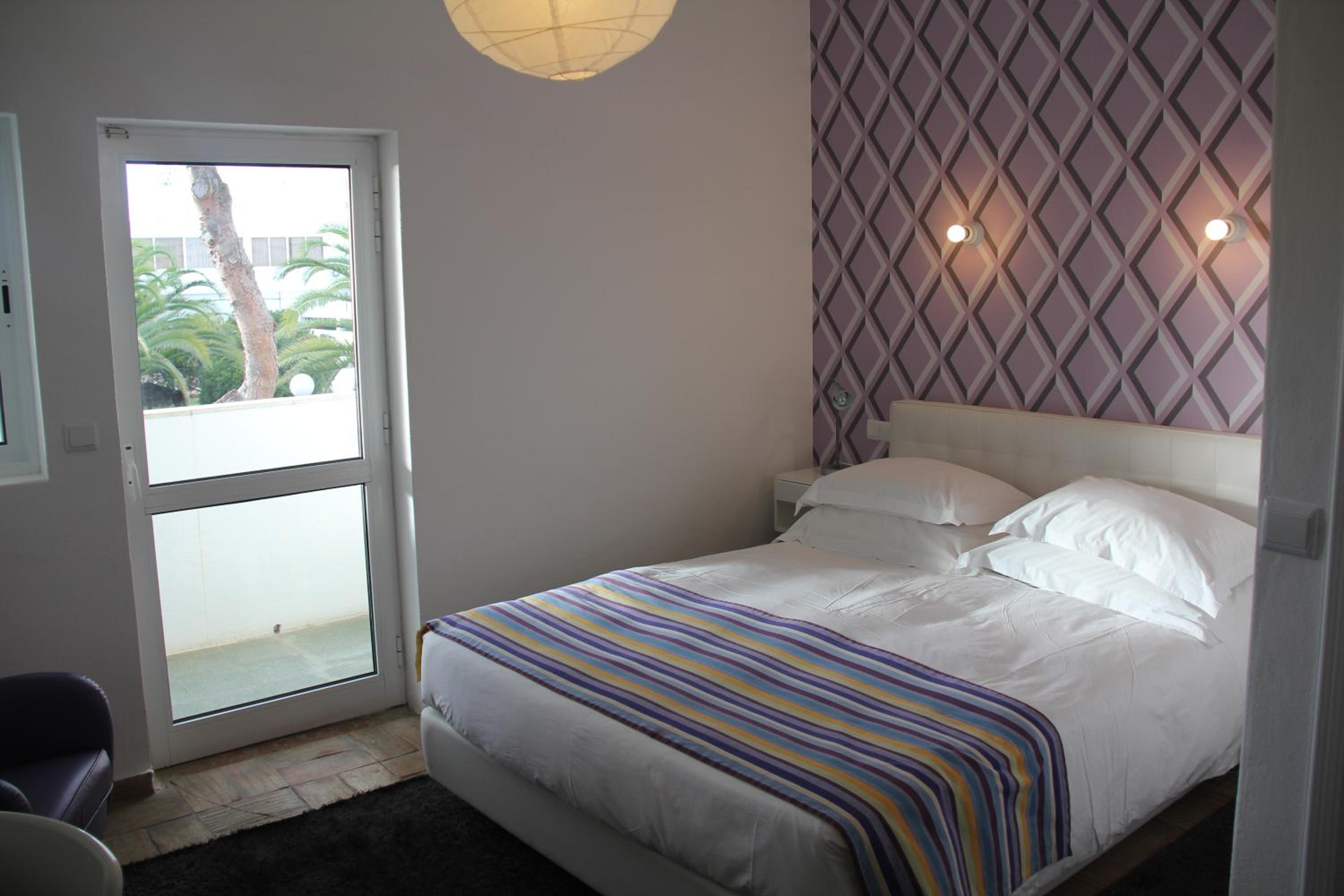 Two-Bedroom Apartment - Photo 9