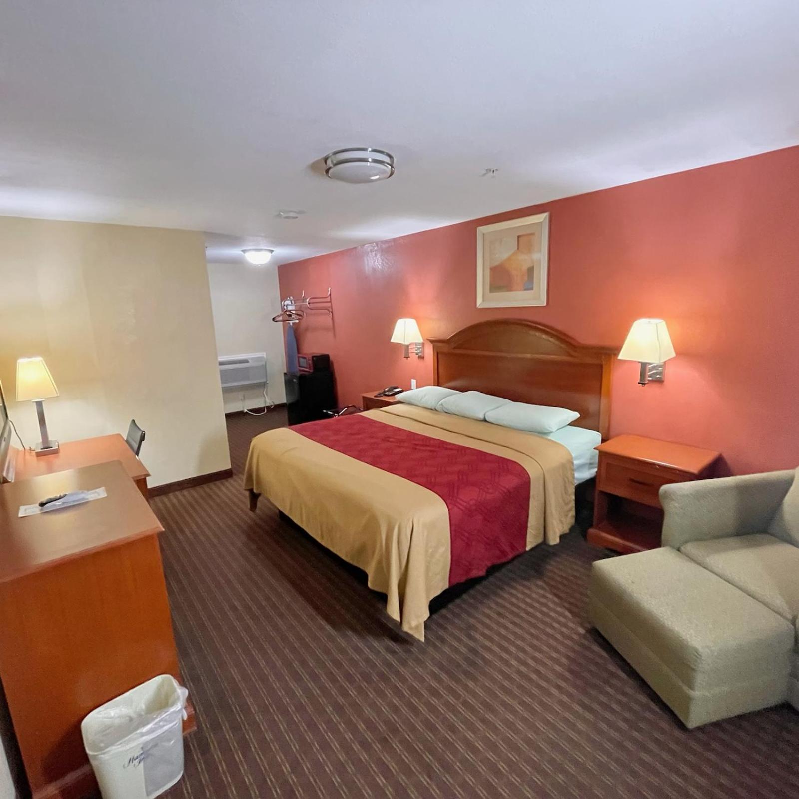 Deluxe King Room