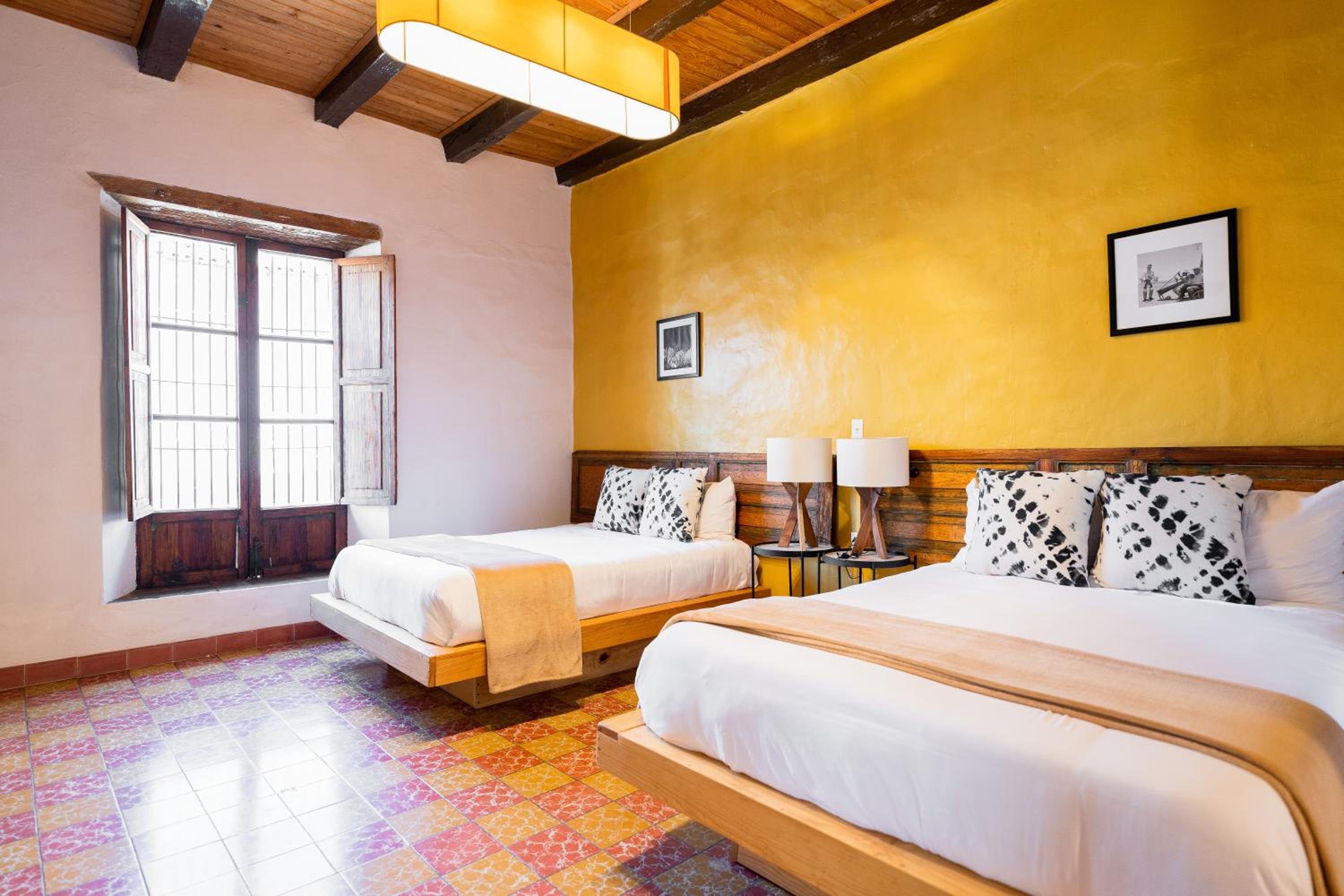 Premium Quadruple Room - Photo 8
