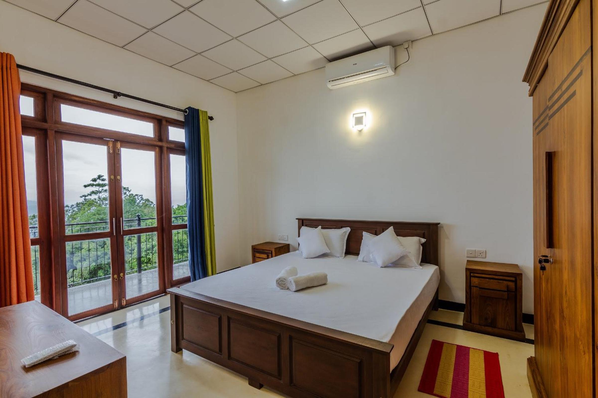 Three-Bedroom Villa photo 2