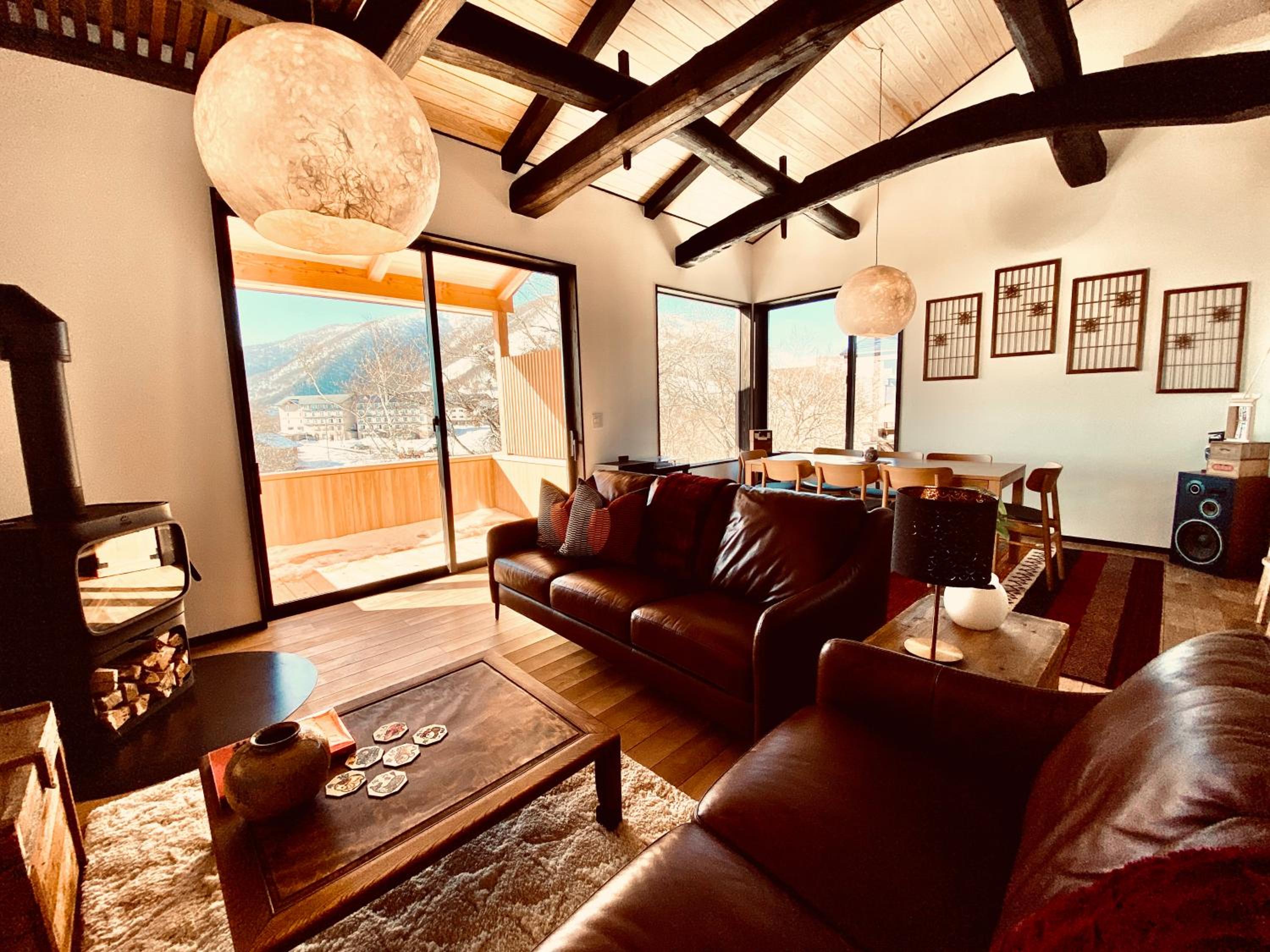 Apartment with Mountain View photo 1