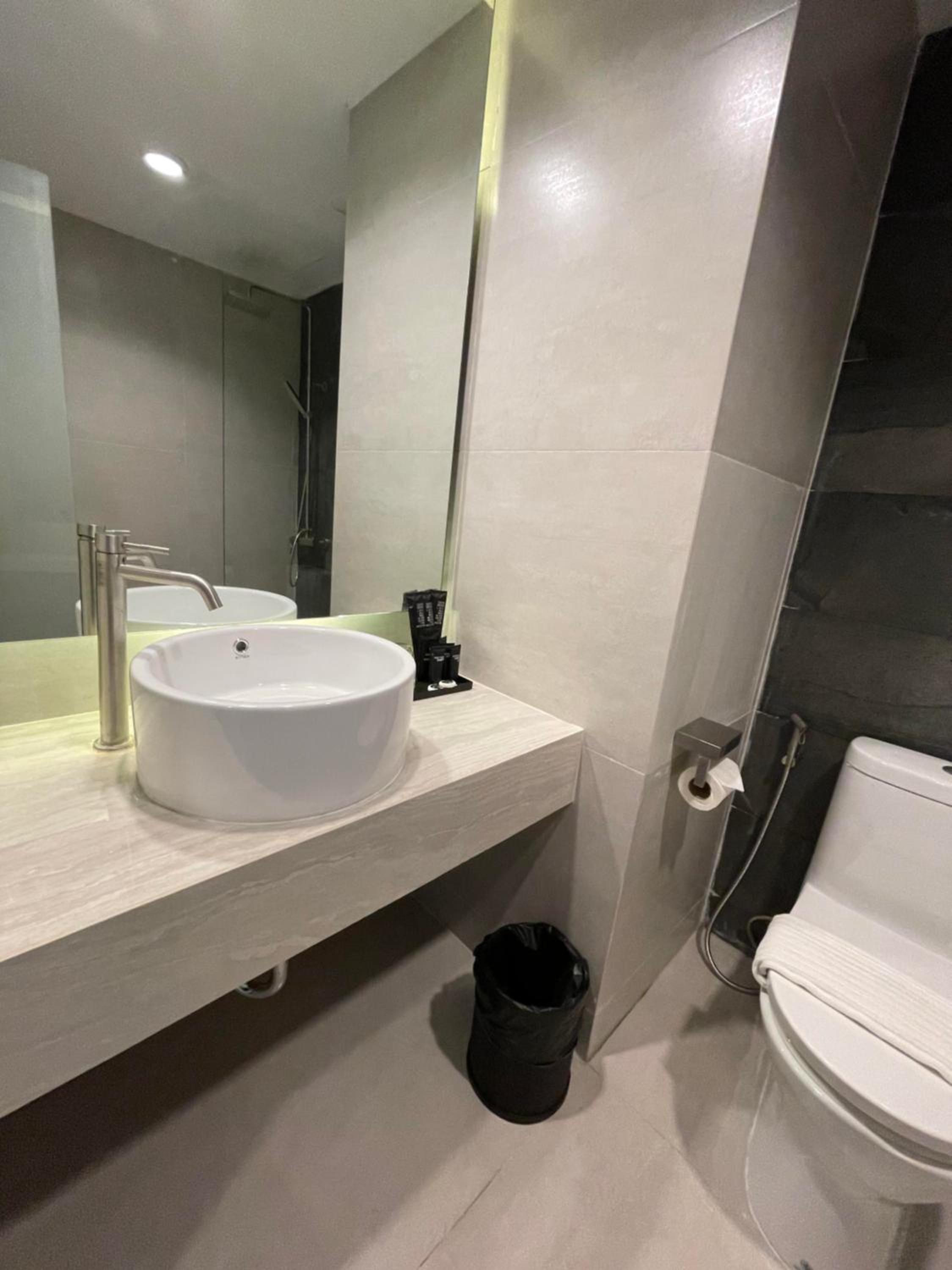Superior Triple Room with Sea View - Photo 5