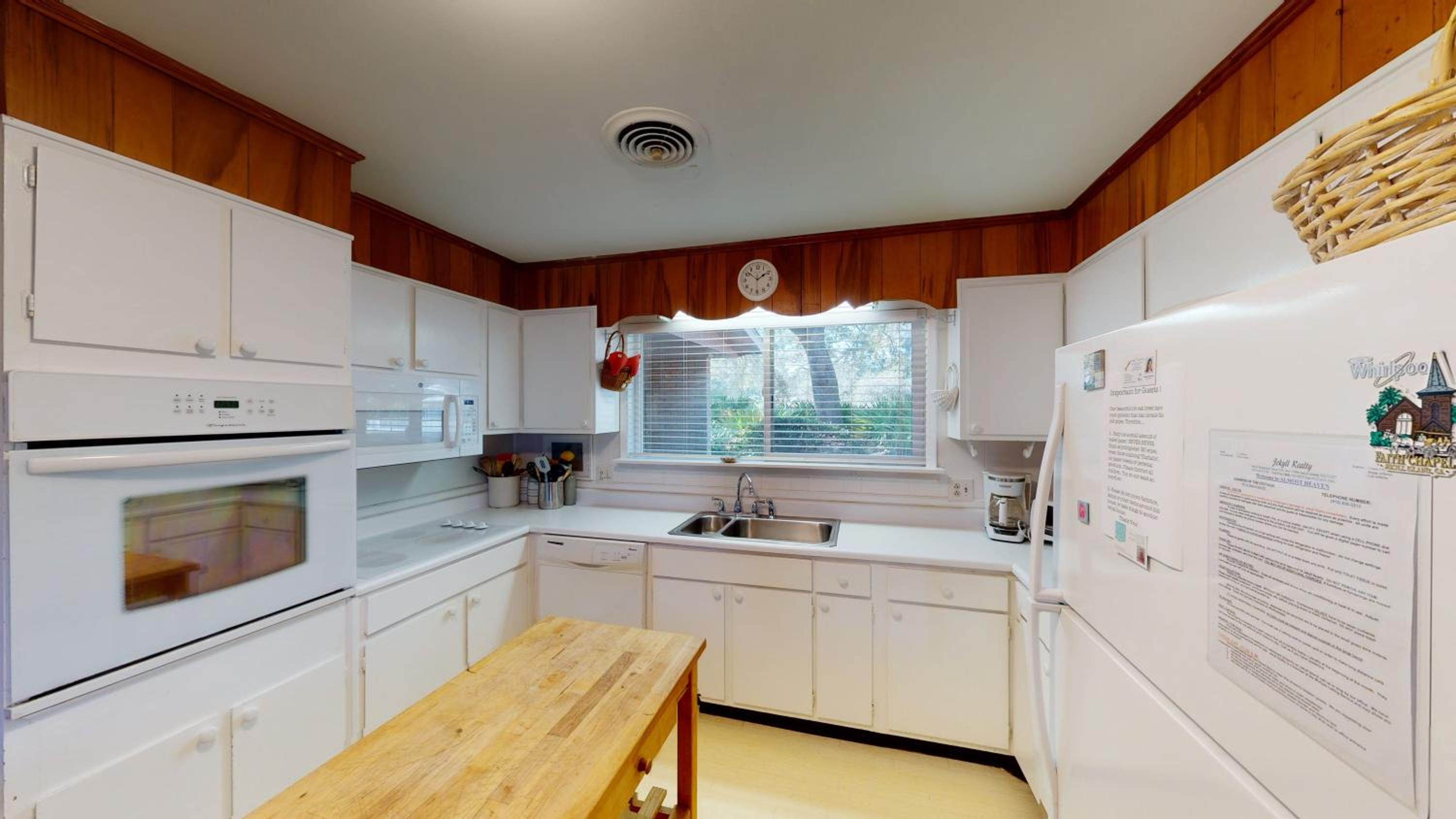 Four-Bedroom Vacation Home photo 2