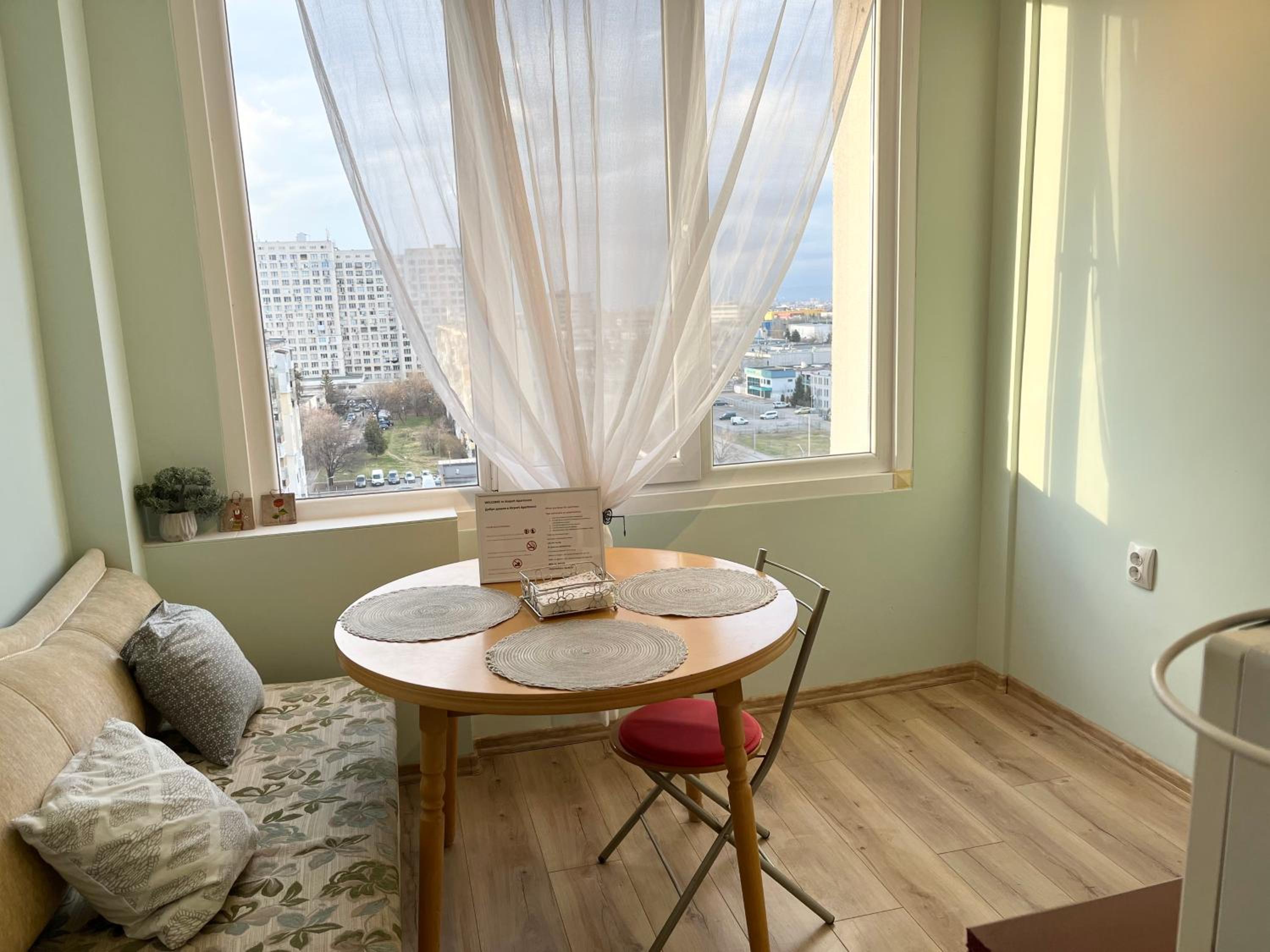 One-Bedroom Apartment - Photo 15