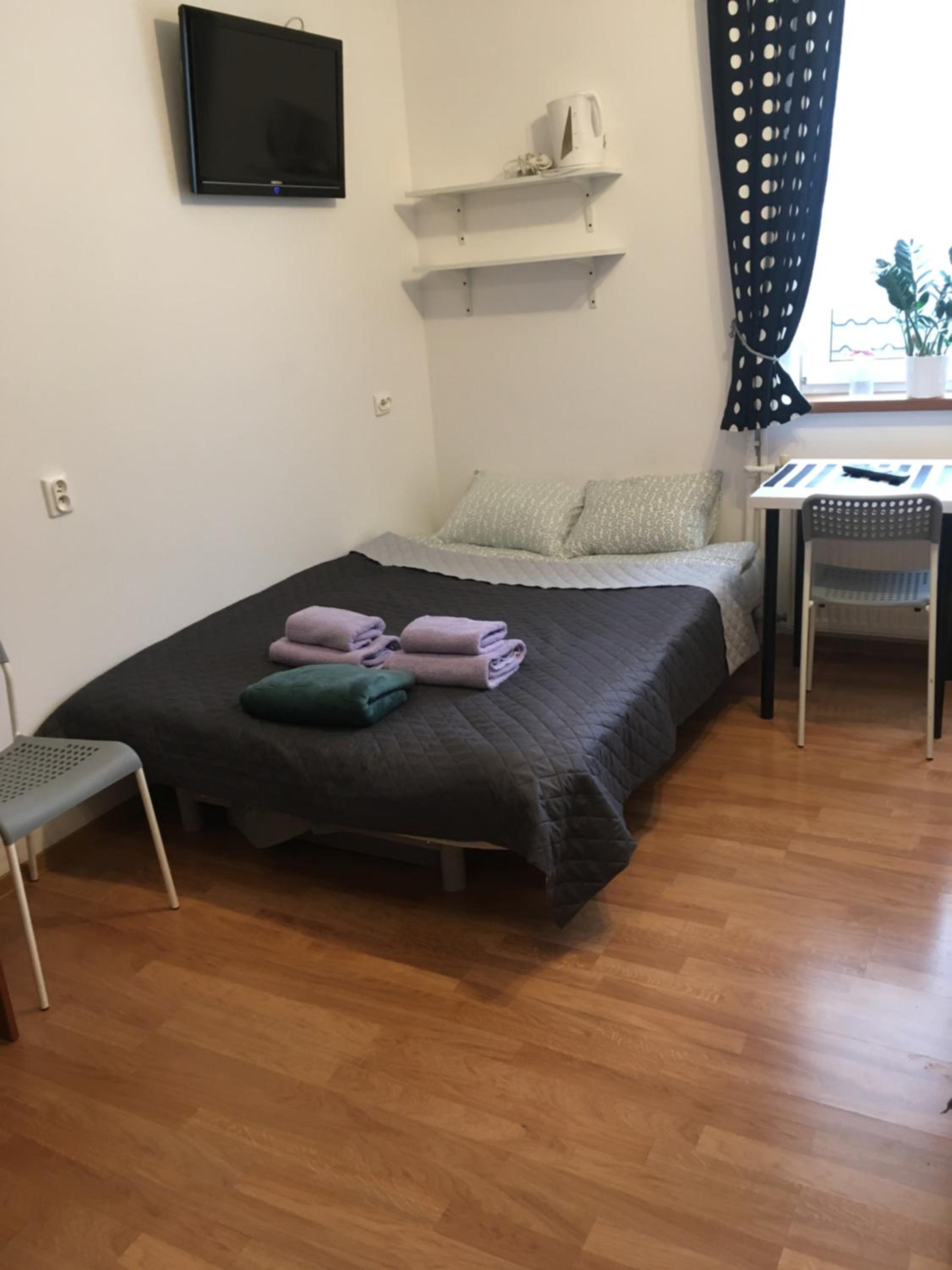Quadruple Room with Bathroom - Photo 3